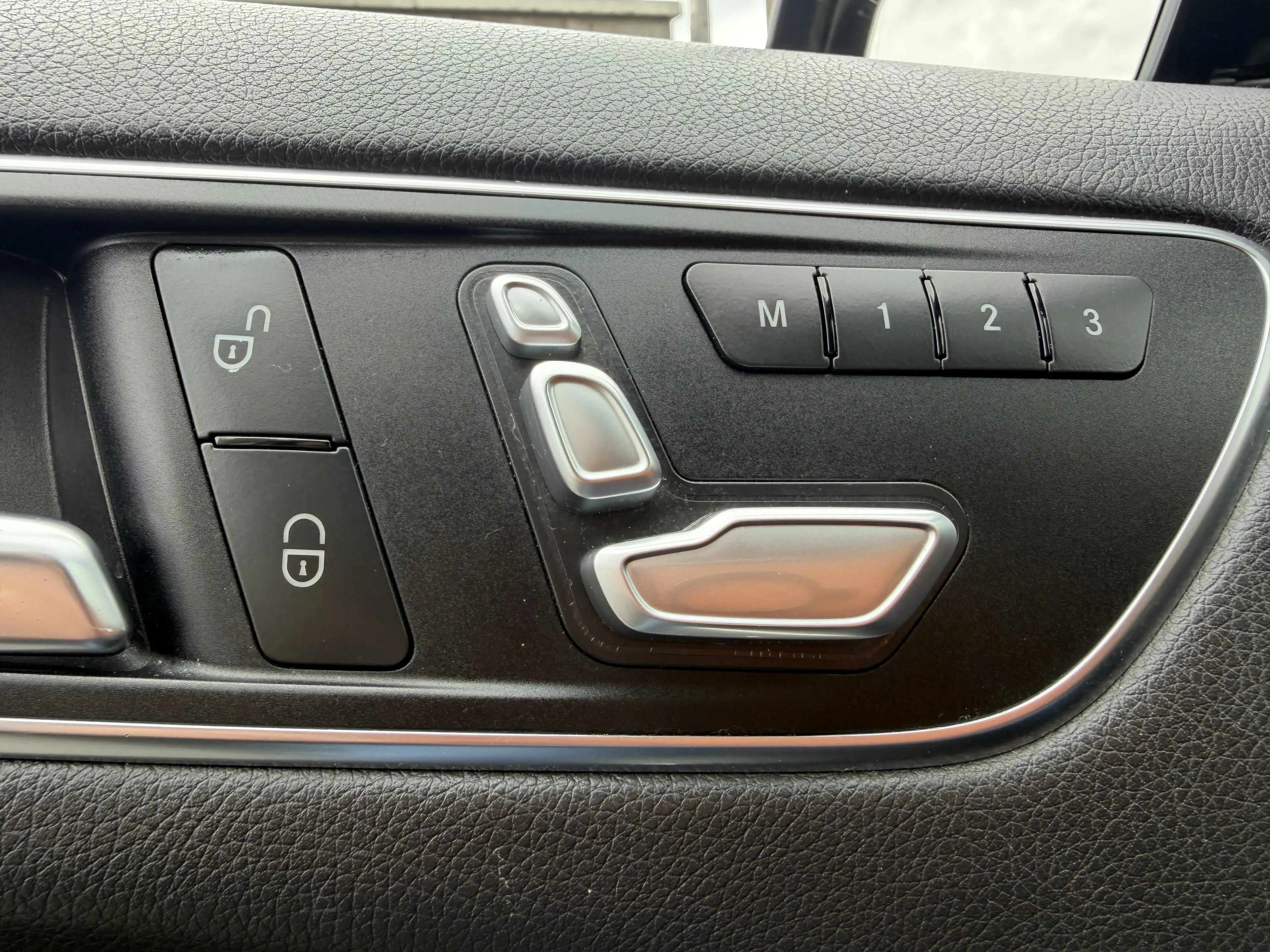Mercedes-Benz B 180 / AUTOMAT EU 6 B / PARFAIT ETAT / — photo 14