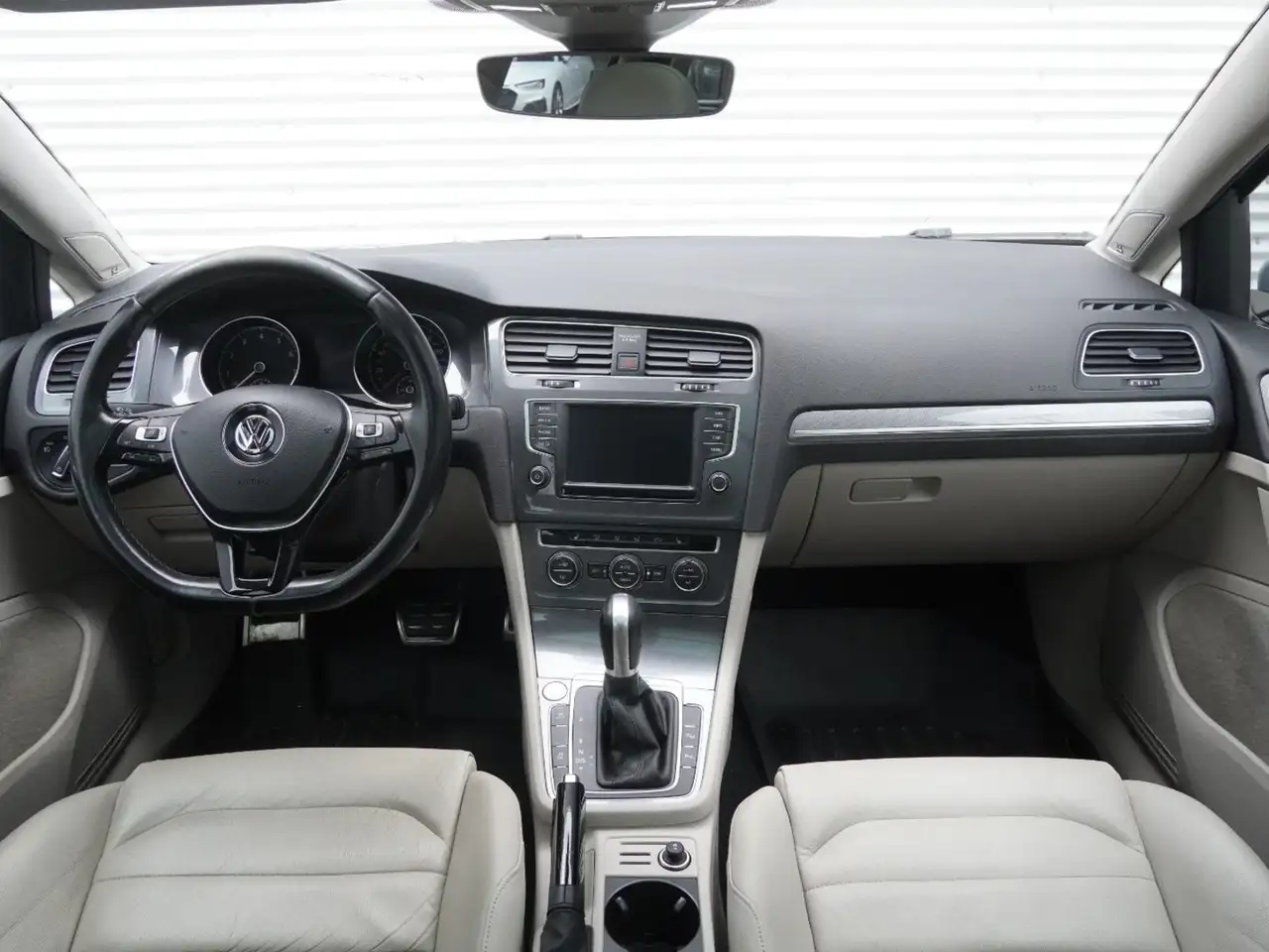 Volkswagen Golf photo Volkswagen Golf