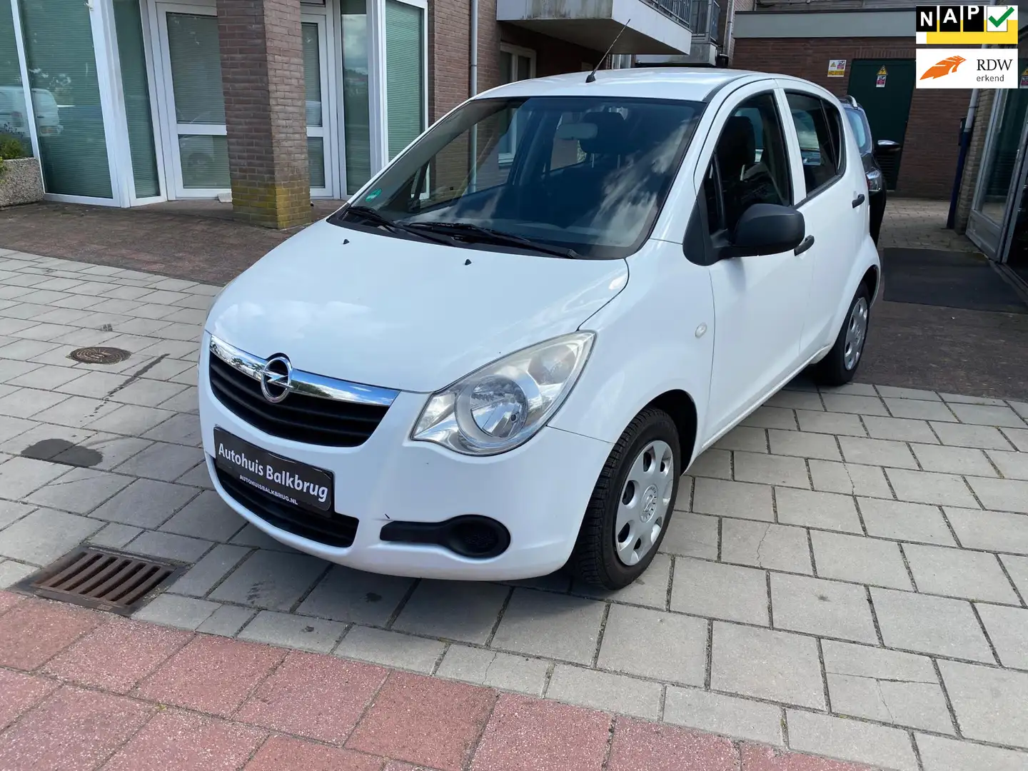 Opel Agila 1.0 Selection radio cd 5deurs stuurbekrachtiging n Wit - 1