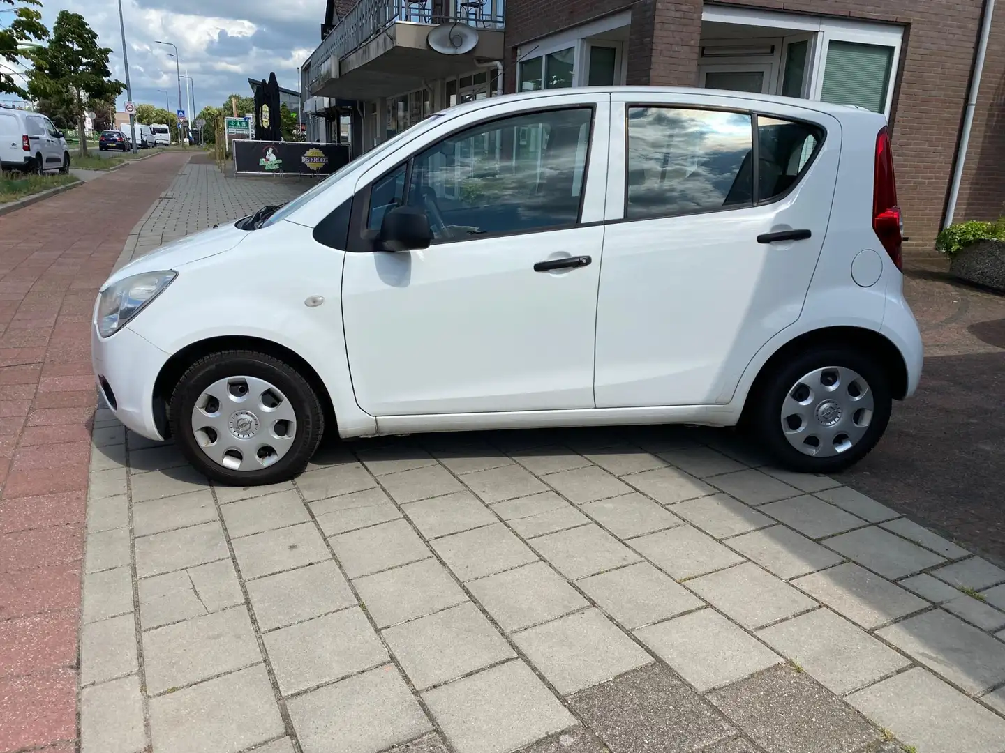 Opel Agila 1.0 Selection radio cd 5deurs stuurbekrachtiging n Wit - 2