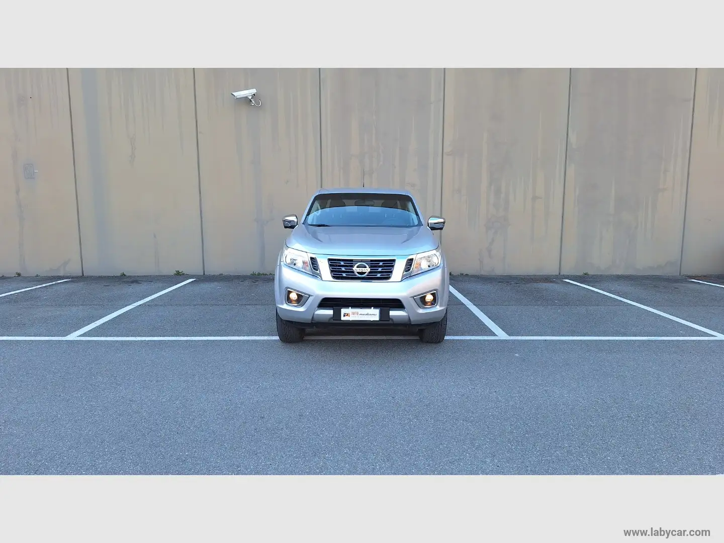 Nissan Navara 2.3 dCi 4WD Double Cab UNICOPROP. TAGLIANDI CERT. Gris - 2