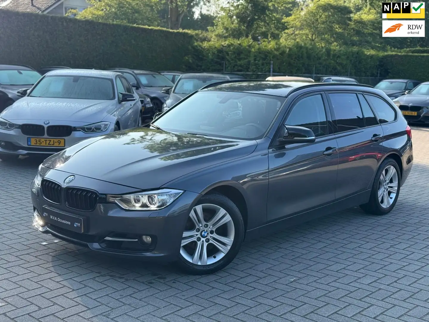 BMW 320 3-serie Touring 320i Executive Sport|Nwe Ketting|N Szary - 1