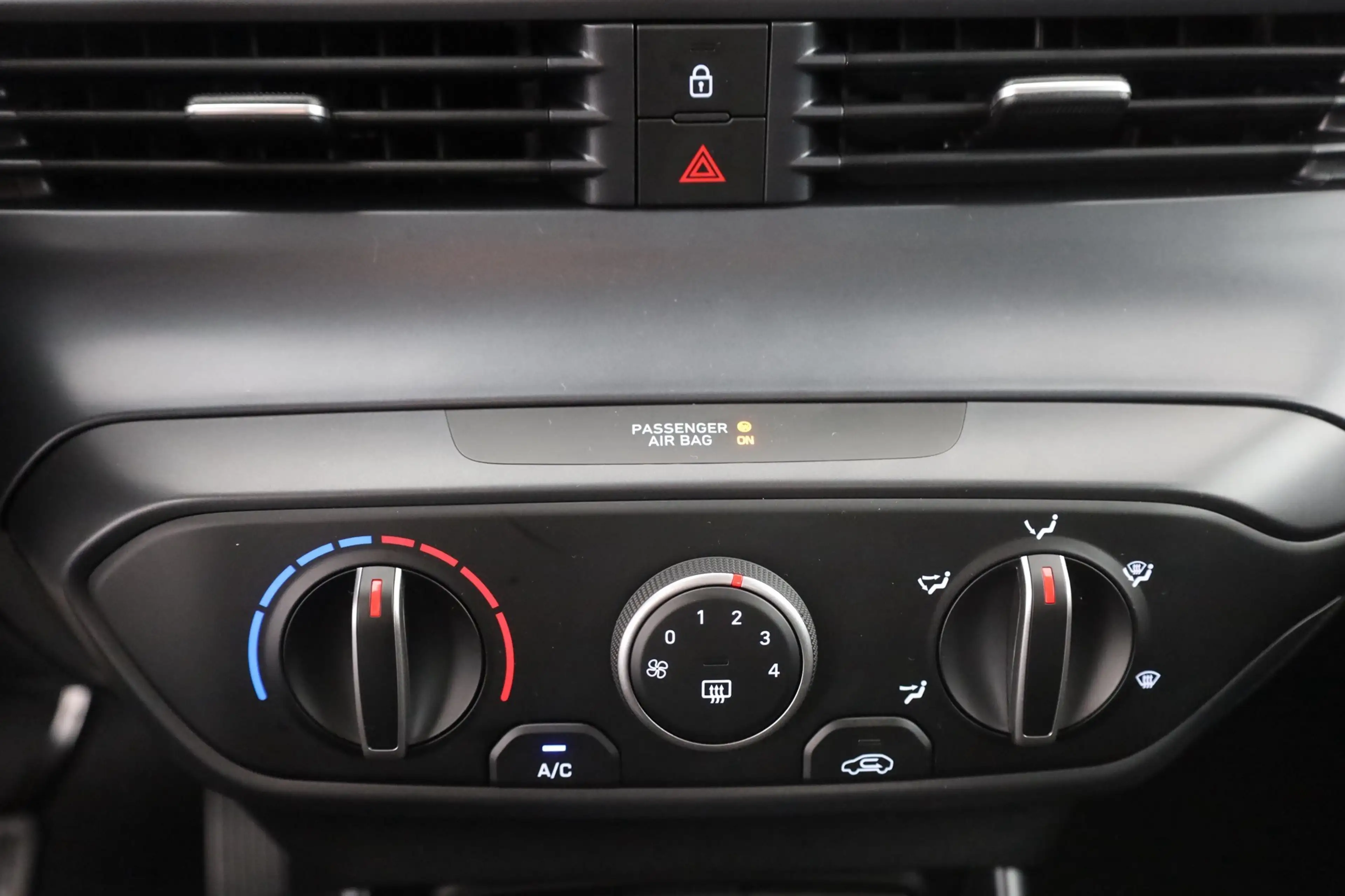 Hyundai i20 1.0 T-GDI Aut. LED Navi Kamera Sitzheizung — photo 12
