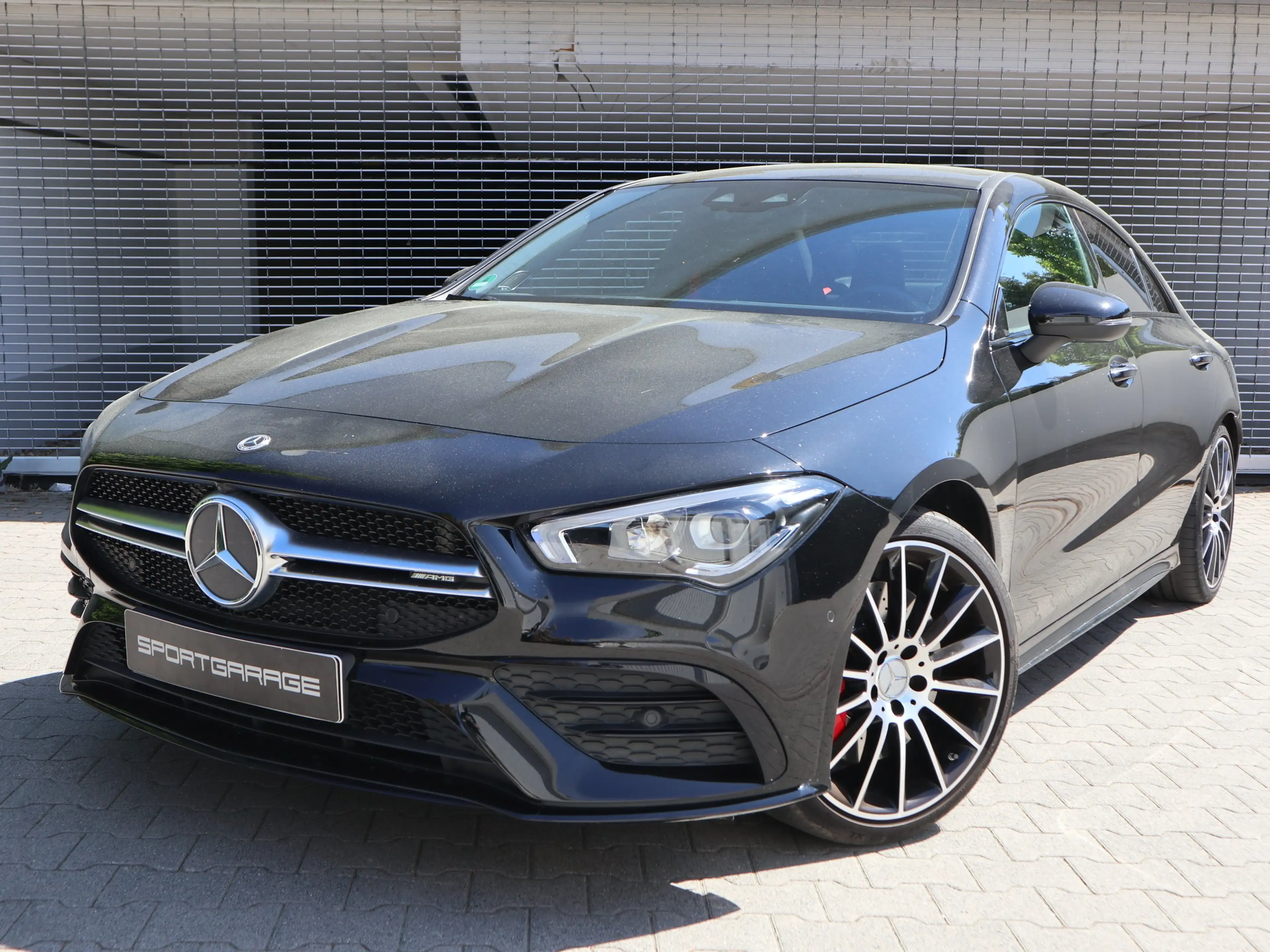 Mercedes-Benz CLA 35 AMG Pano LED Burmester AHK Night 19 Ambiente