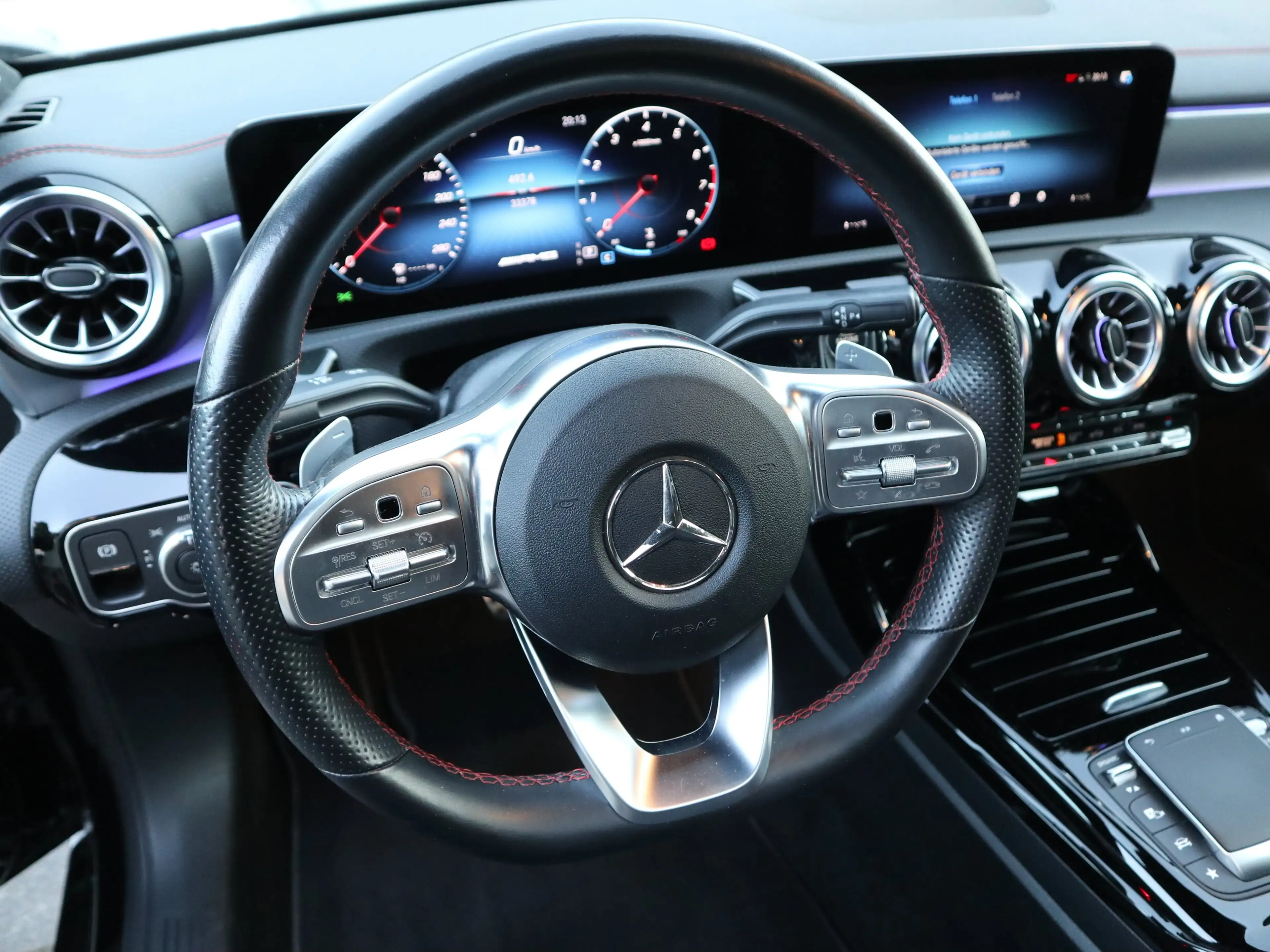 Mercedes-Benz CLA 35 AMG Pano LED Burmester AHK Night 19 Ambiente — photo 12