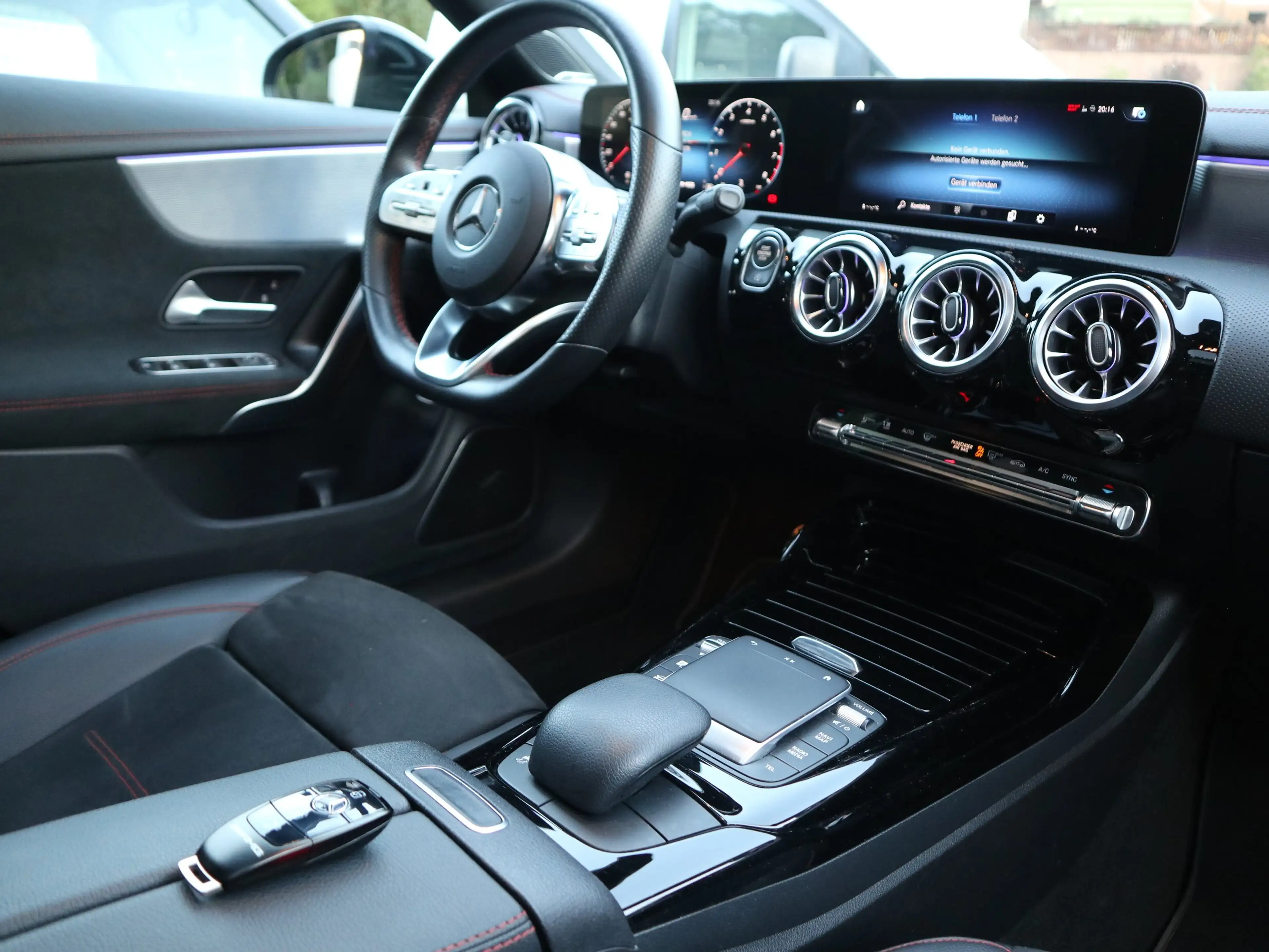 Mercedes-Benz CLA 35 AMG Pano LED Burmester AHK Night 19 Ambiente — photo 9