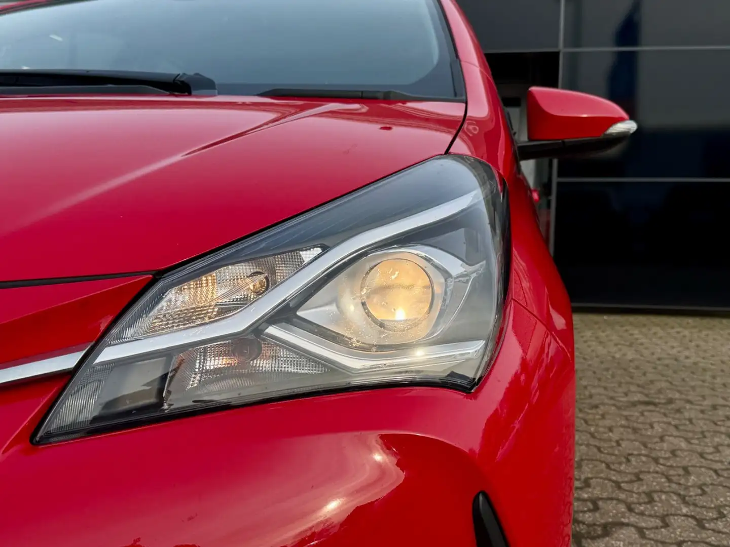 Toyota Yaris Comfort I 1-Hand I RFK I NAVI Rot - 2