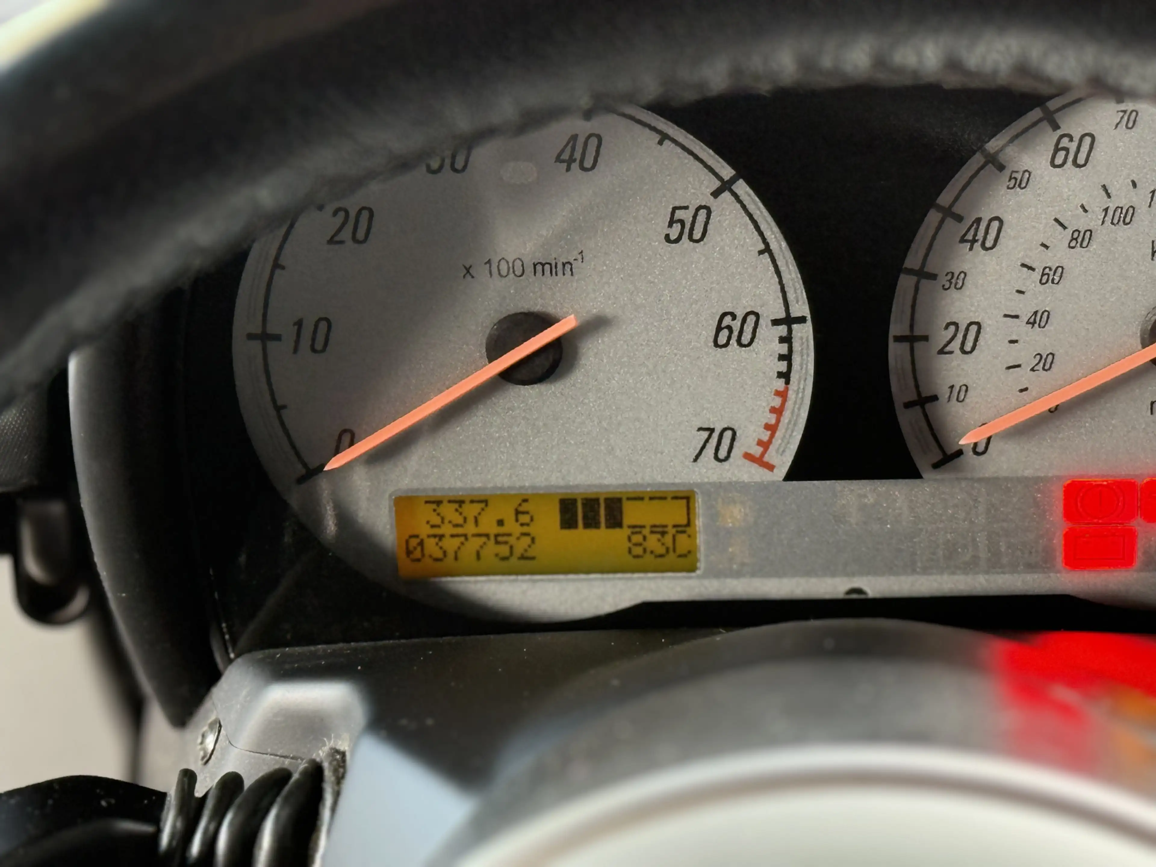 Opel Speedster 2.0 Turbo RHD — photo 17