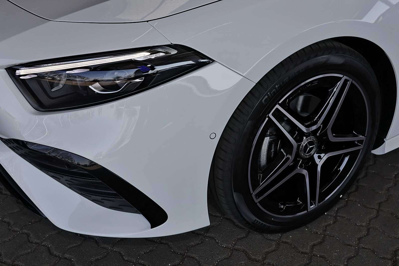 Mercedes-Benz A 200