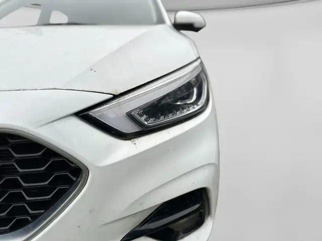MG ZS view 9
