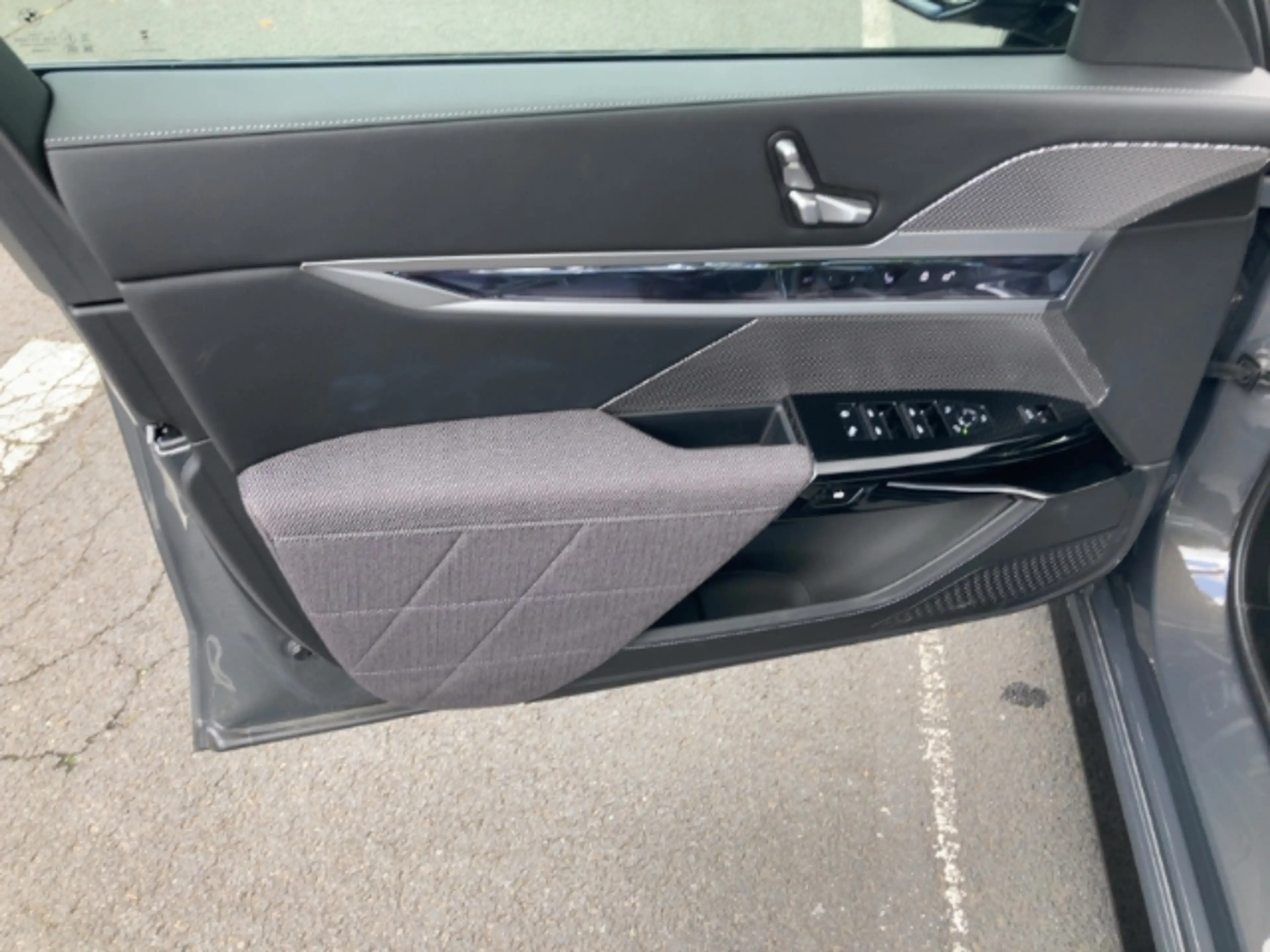 BMW i7 xDrive 60 Limousine Sportpaket Luftfederung Niveau — photo 12
