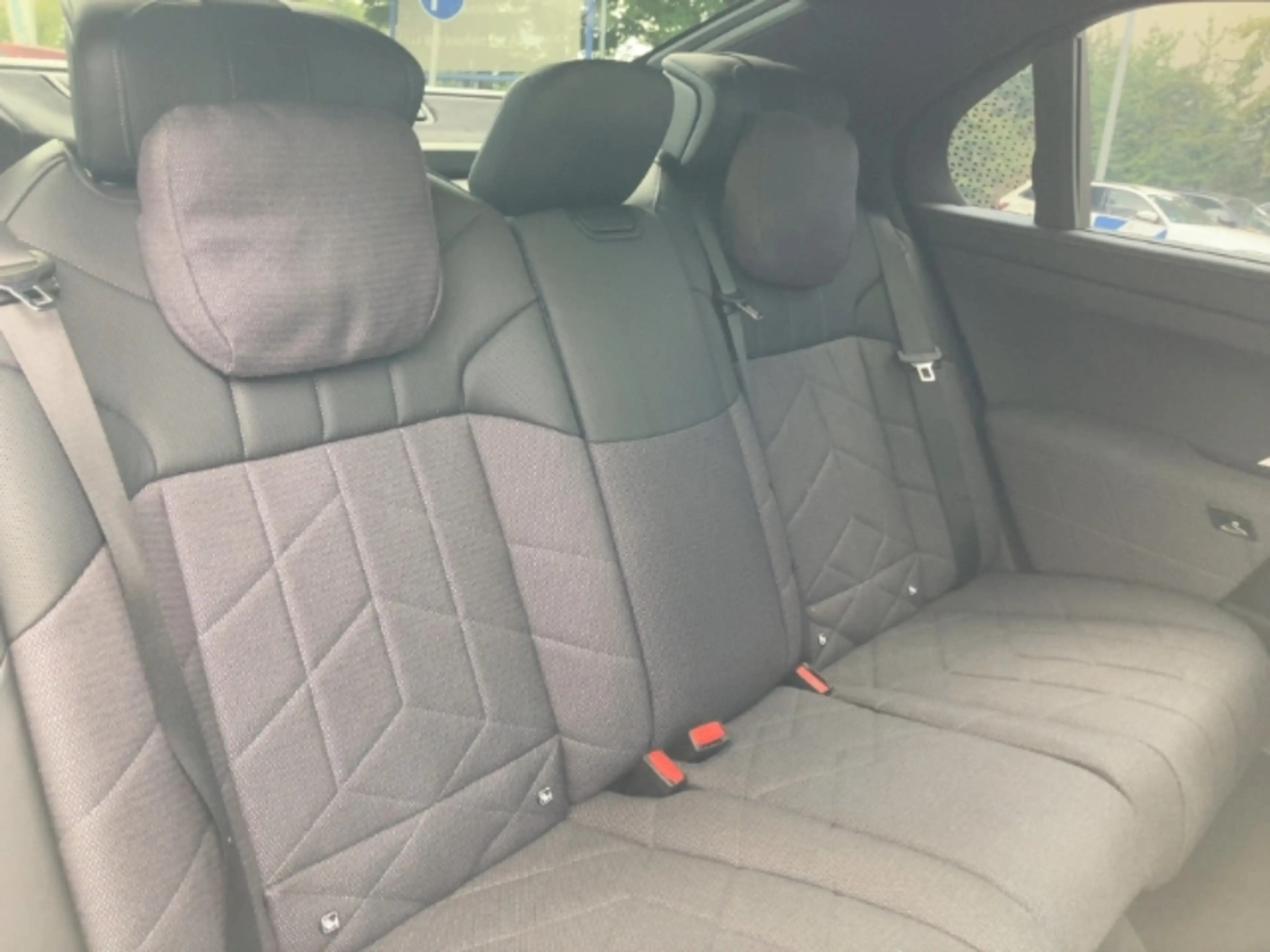 BMW i7 xDrive 60 Limousine Sportpaket Luftfederung Niveau — photo 7