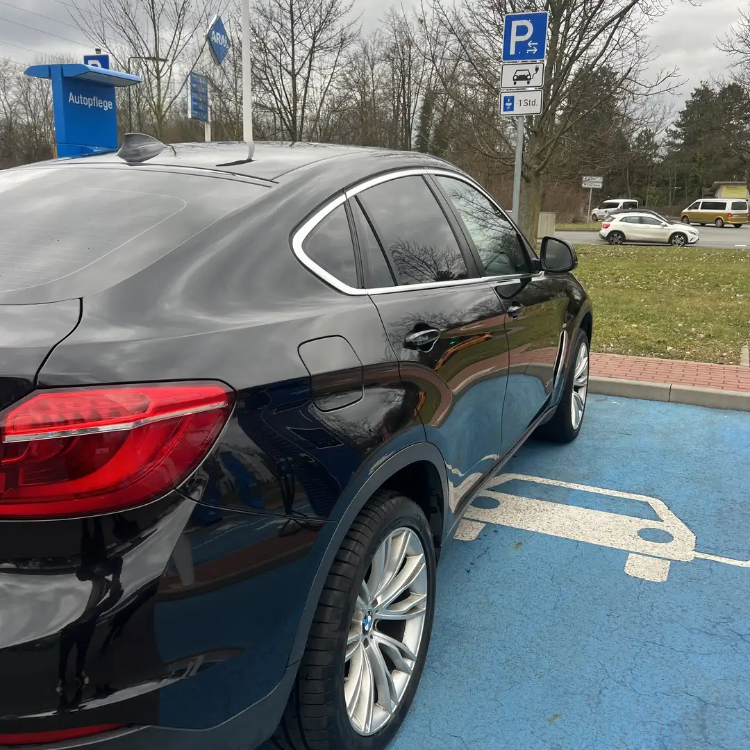 BMW X6 xDrive 30 d Černá - 2
