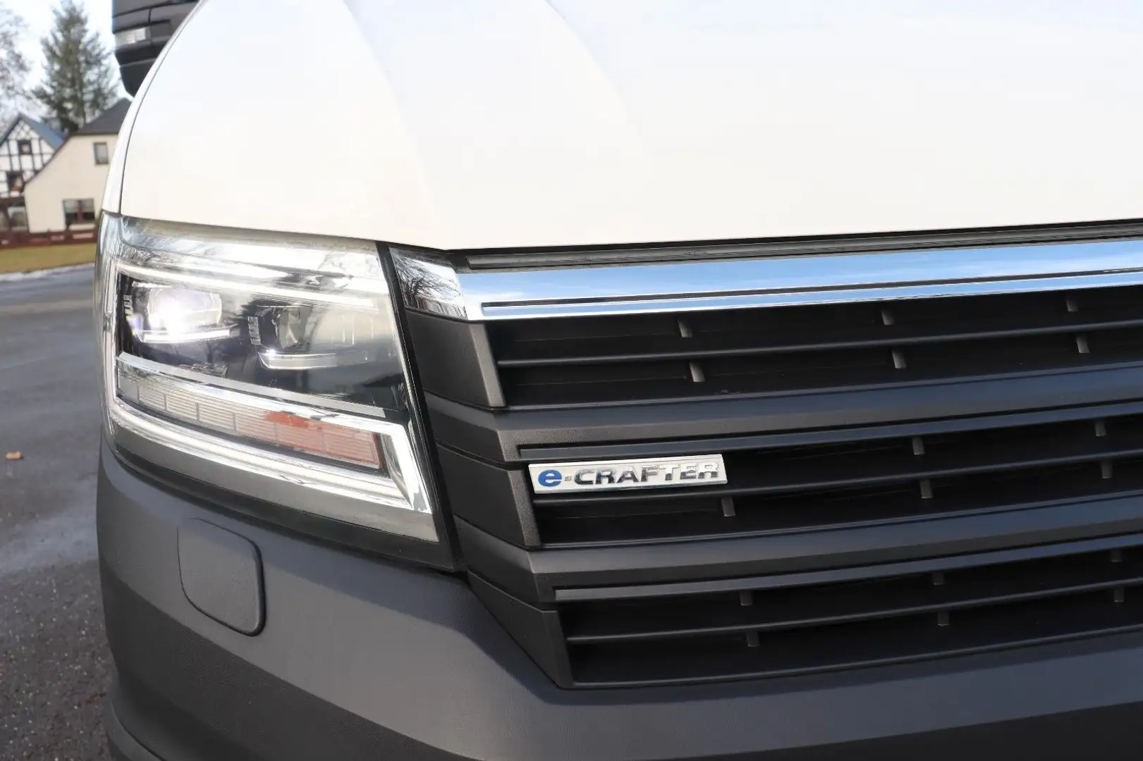 Volkswagen Crafter e-Crafter L3H3*mittel*hoch*wie neu* nur 7000km Blanc - 1