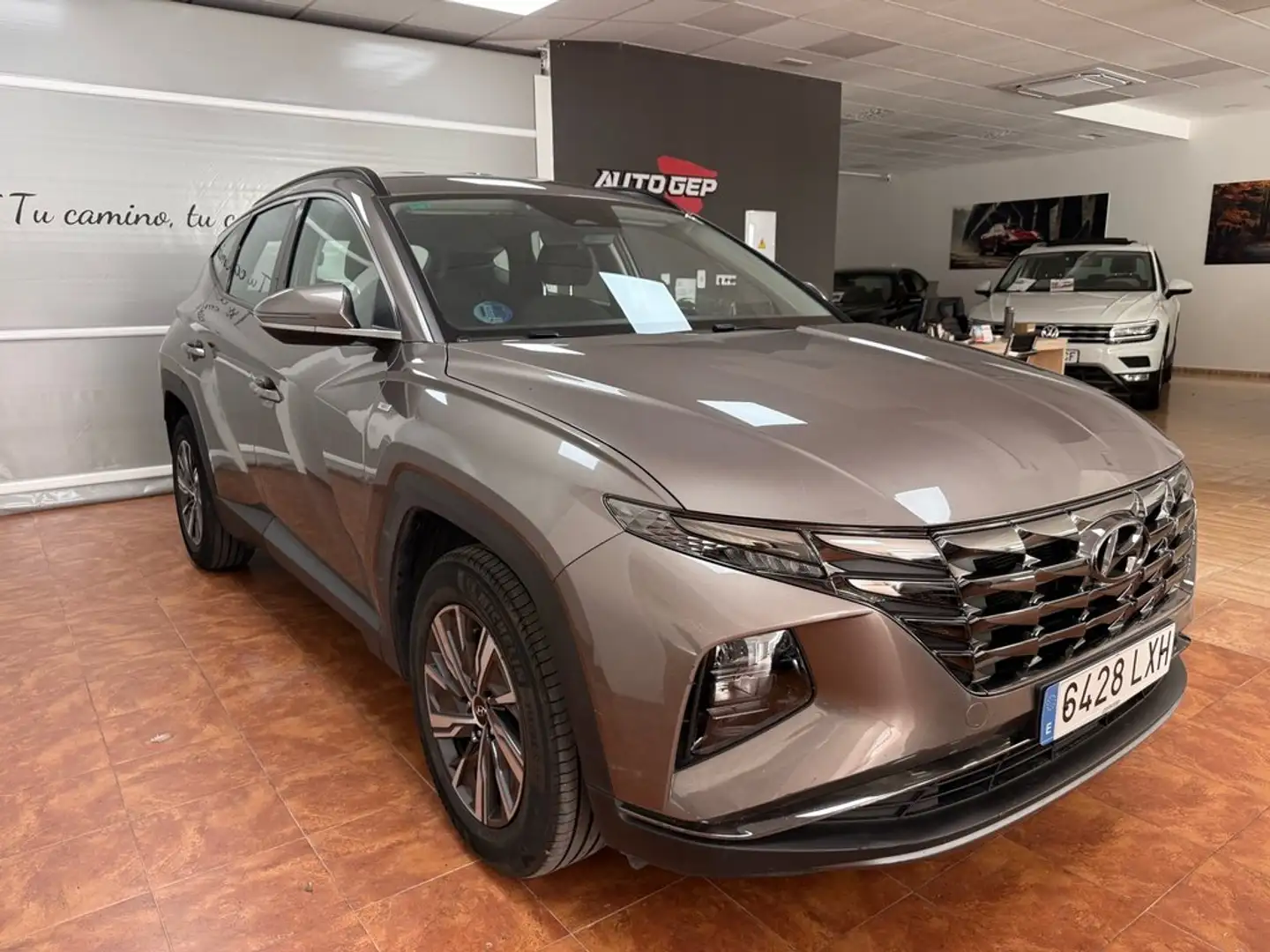 Hyundai TUCSON 1.6 CRDI 100kW (136CV) 48V Maxx Gris - 2