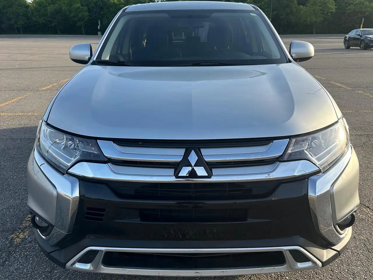 Mitsubishi Outlander снимка Mitsubishi Outlander