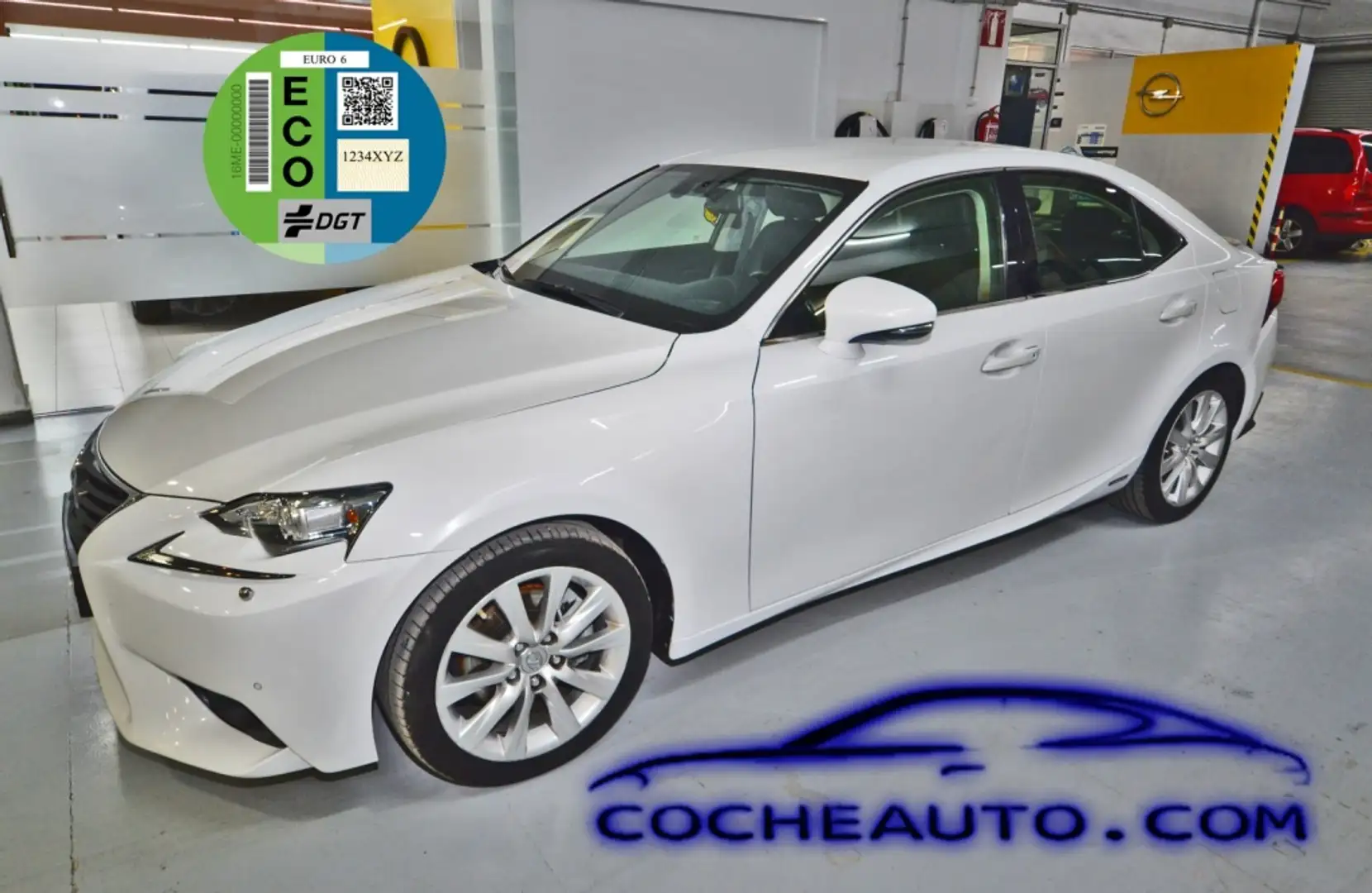 Lexus IS 300 300h Executive Tecno + Navibox Blanco - 1