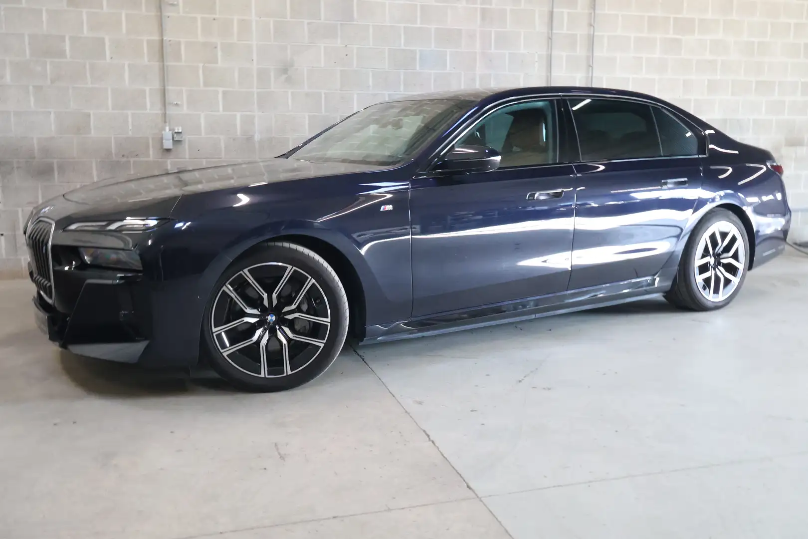 BMW i7 101.7 kWh eDrive50| M-pakket| ACC| DAB| Parkassist Noir - 1