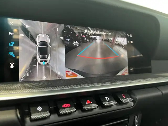 Porsche 911 view 15