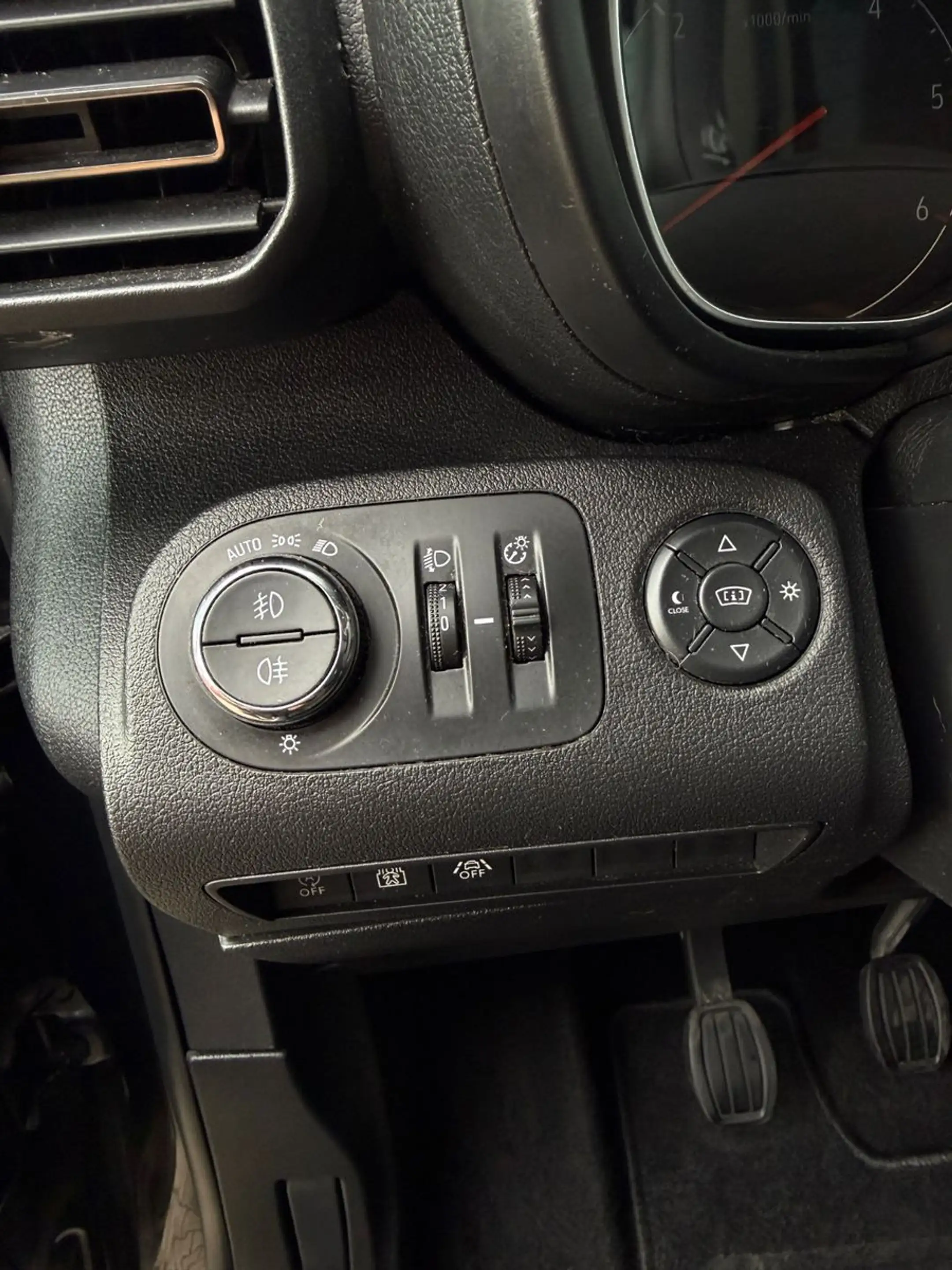 Opel Combo Life 360Kamera,Garantie,Tempomat,SHZ,LED — photo 11