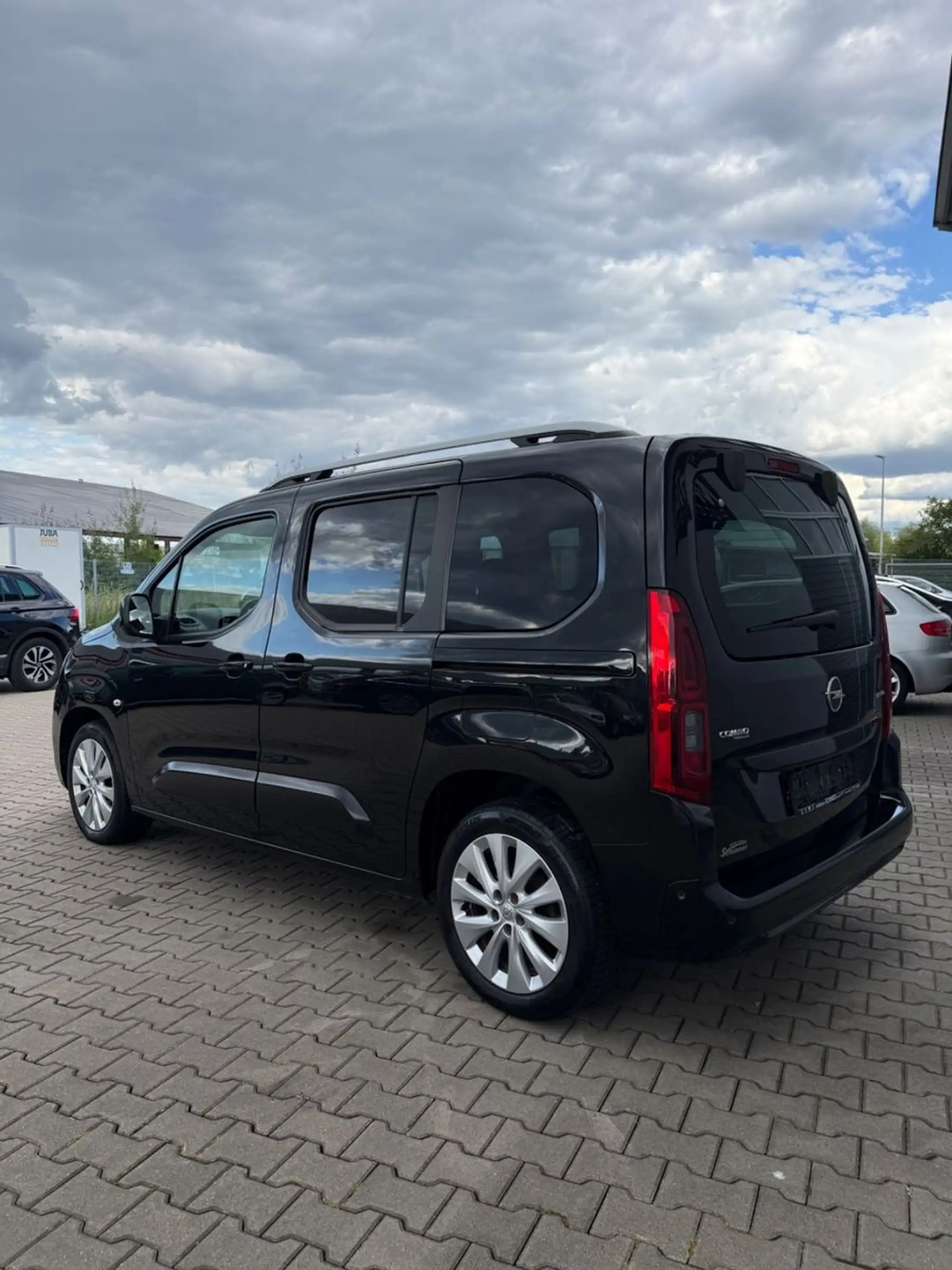 Opel Combo Life 360Kamera,Garantie,Tempomat,SHZ,LED — photo 7