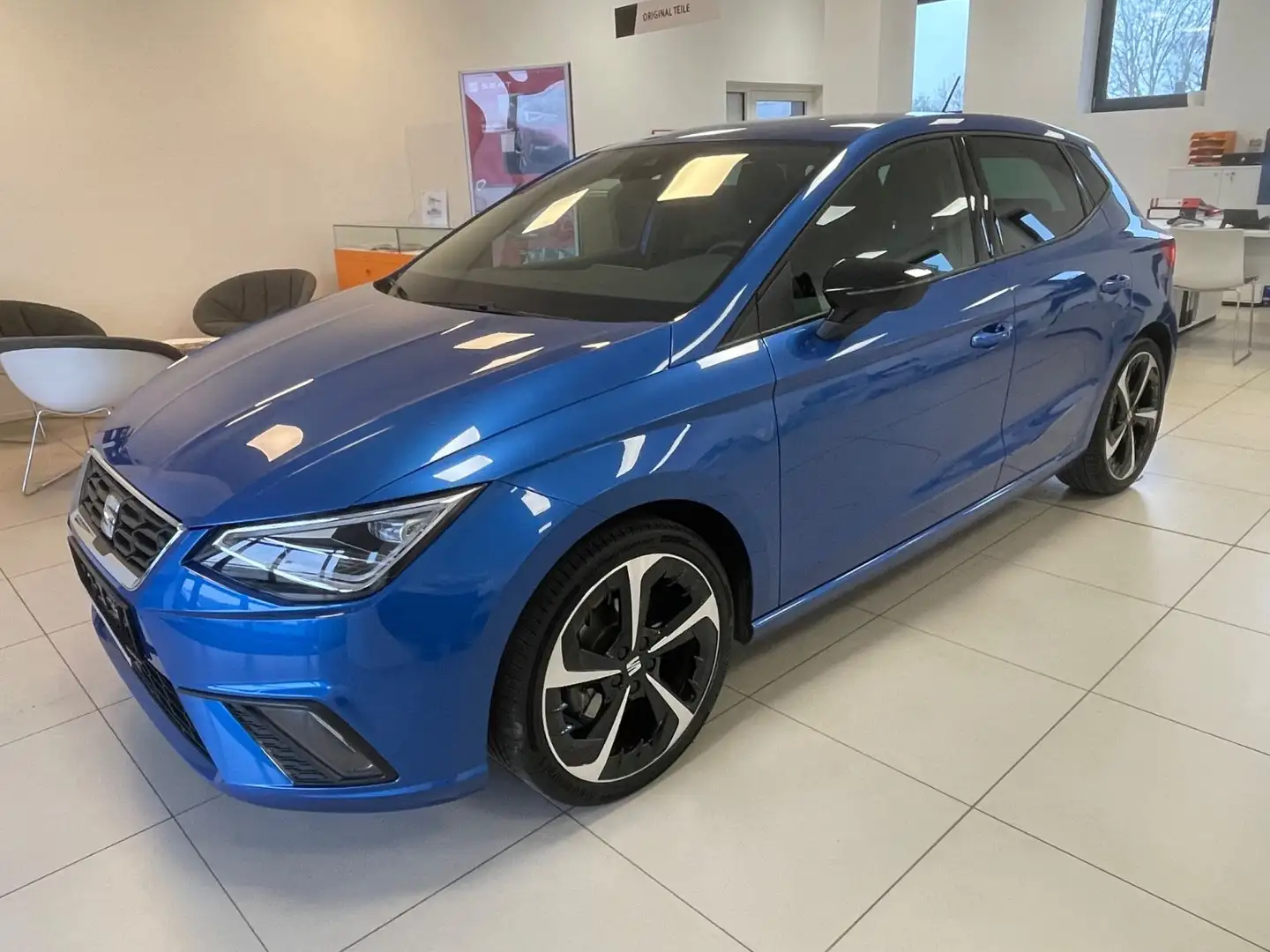 SEAT Ibiza FR TSI 81 KW Bleu - 2