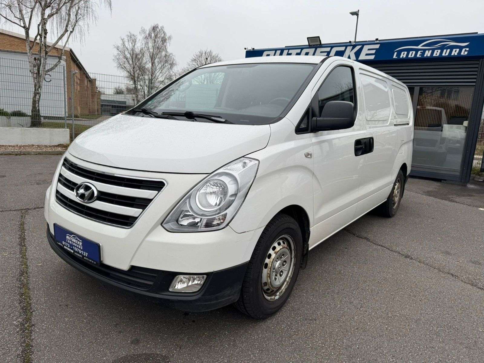 Hyundai H-1
