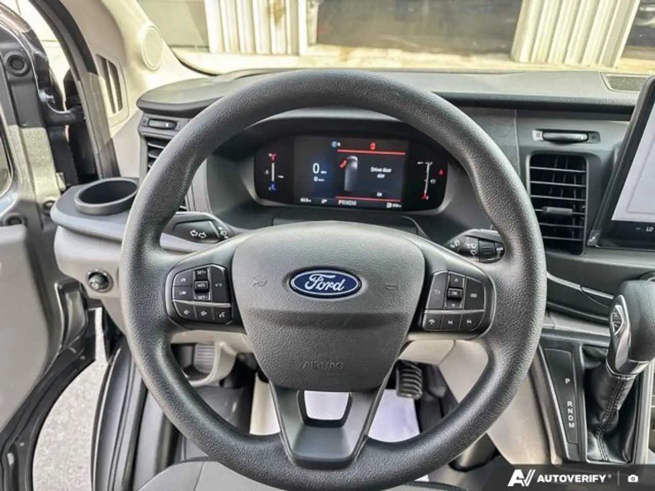 Ford Transit Cargo Van снимка Ford Transit Cargo Van
