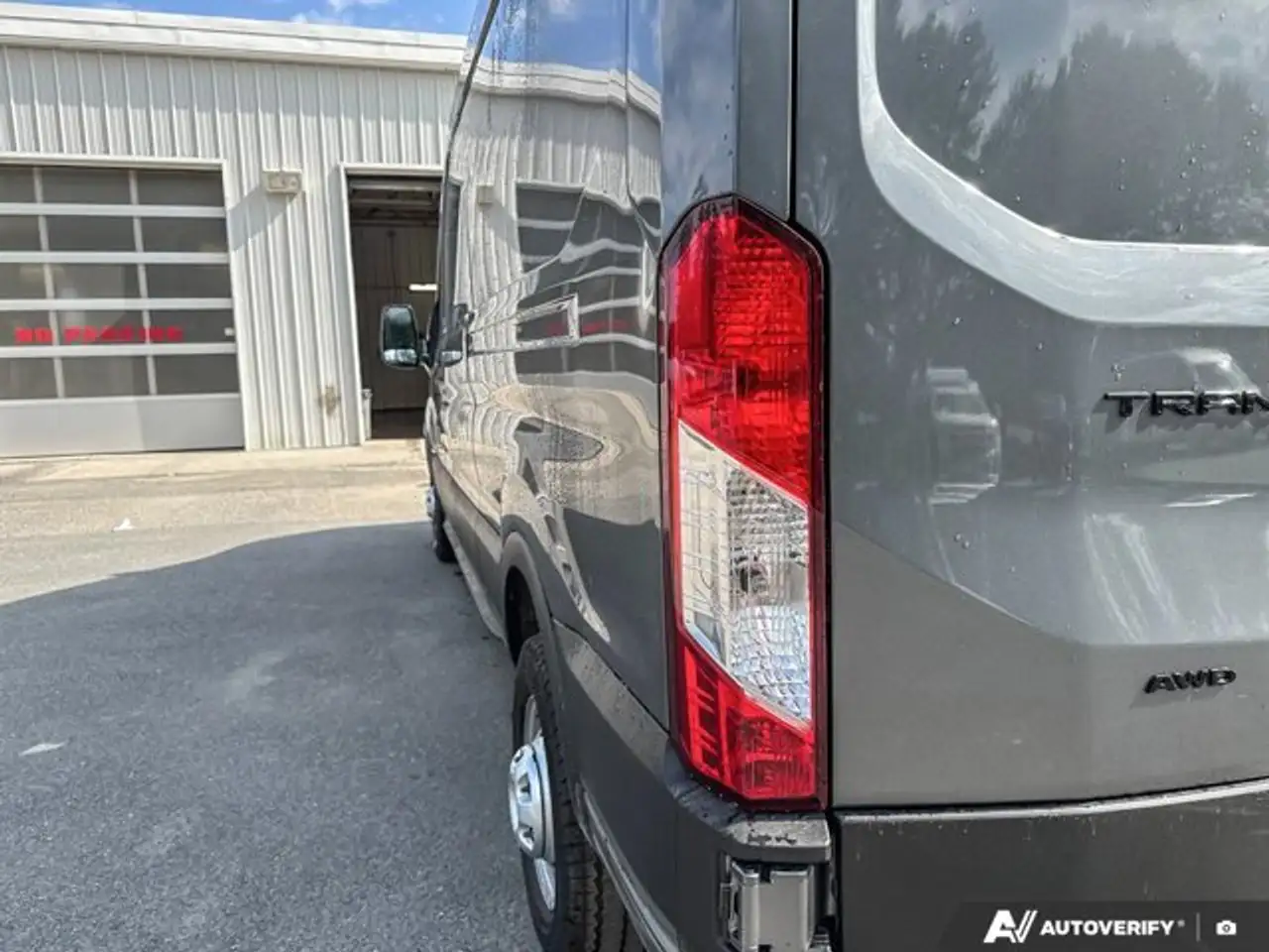 Ford Transit Cargo Van снимка Ford Transit Cargo Van