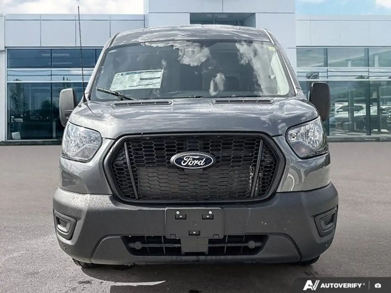 Ford Transit Cargo Van снимка Ford Transit Cargo Van