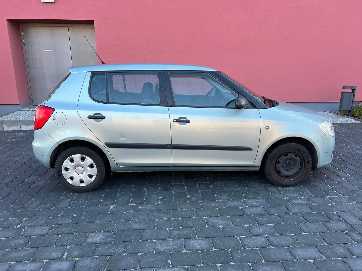 Skoda Fabia Fabia II 1.2 HTP 1. Hand Grün - 2