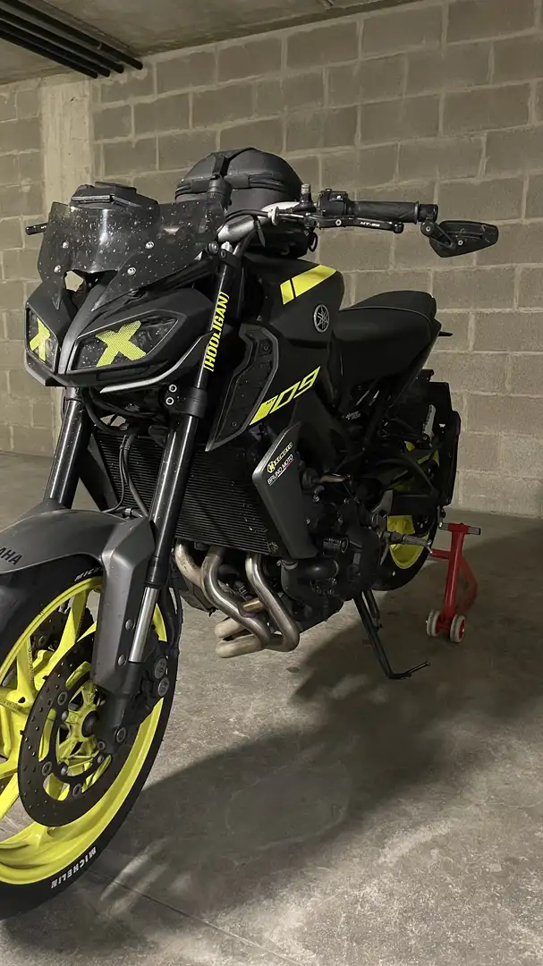 Yamaha MT-09 Jaune - 2