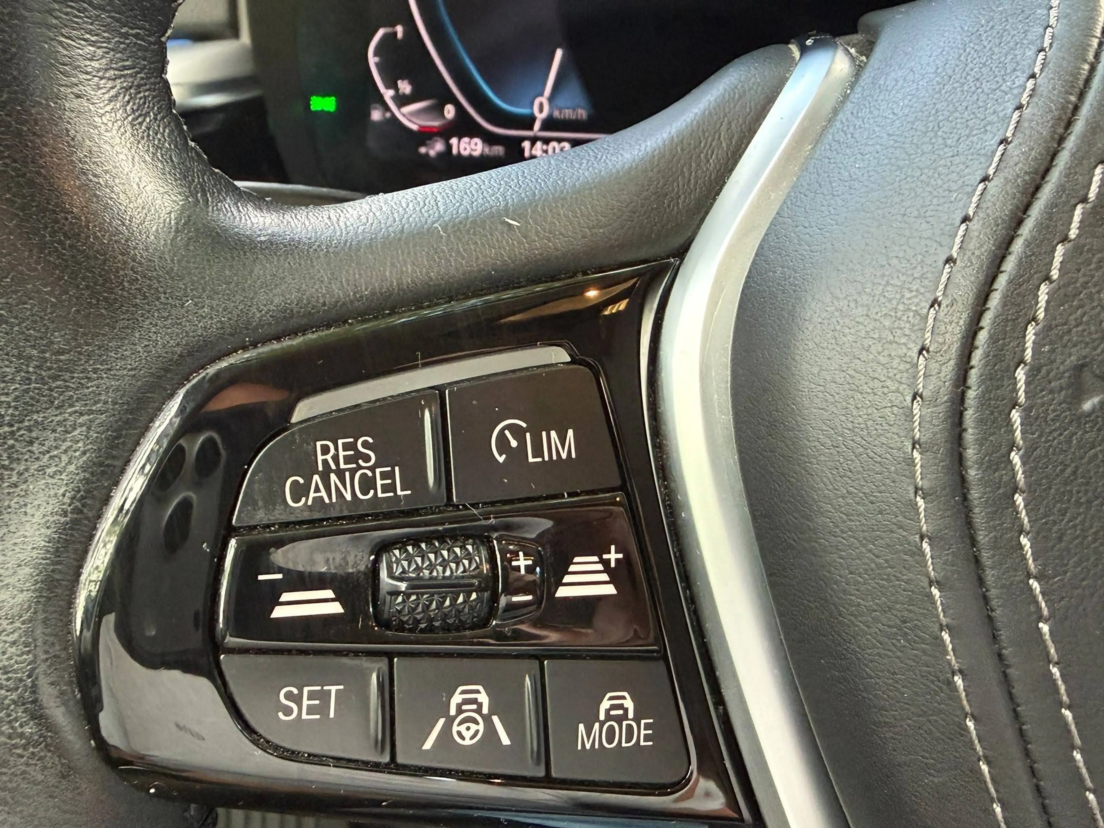 BMW 530 Touring 530eA Led-ACC-Prof-Cockpit Pro-Verw.Leer-Cam-20" — photo 10