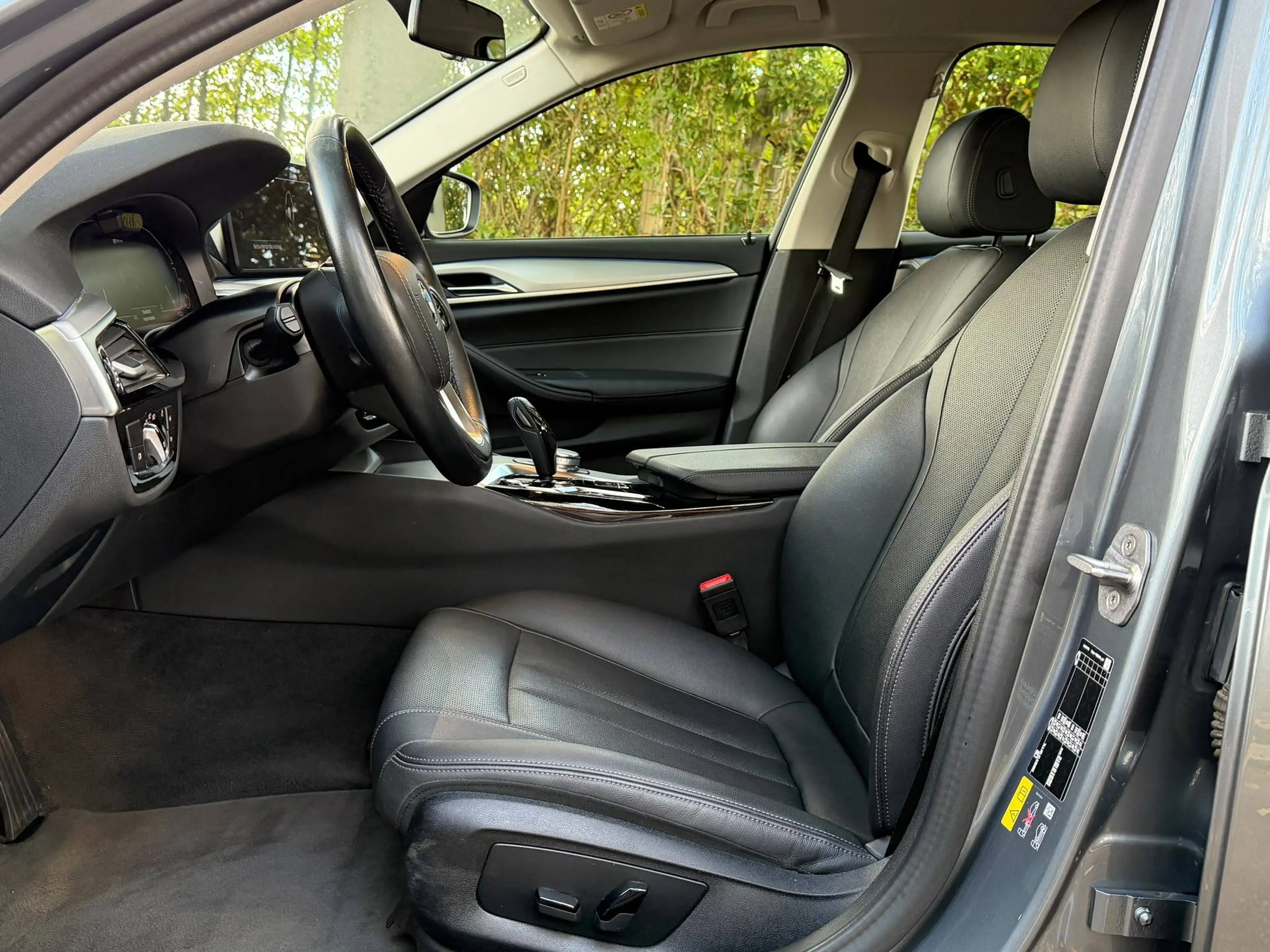 BMW 530 Touring 530eA Led-ACC-Prof-Cockpit Pro-Verw.Leer-Cam-20" — photo 13