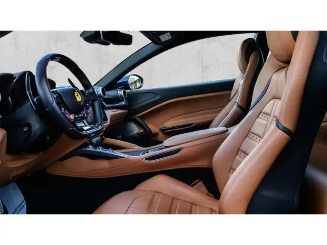 Ferrari Gtc4lusso view 14