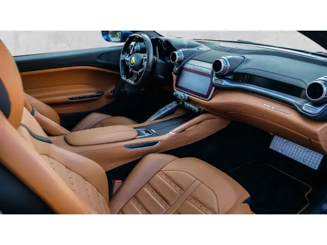 Ferrari Gtc4lusso view 16