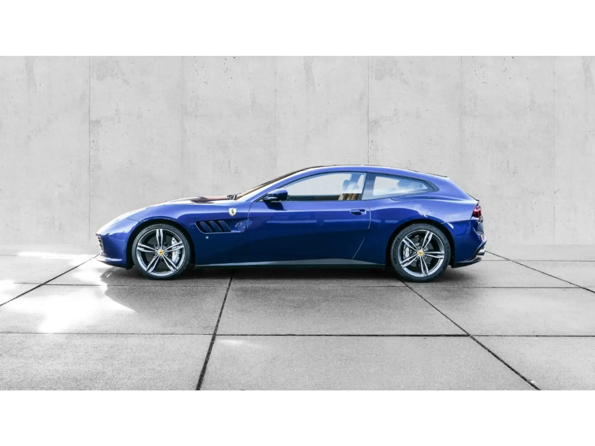 페라리 GTC4 루쏘 2019 파랑 사진 2