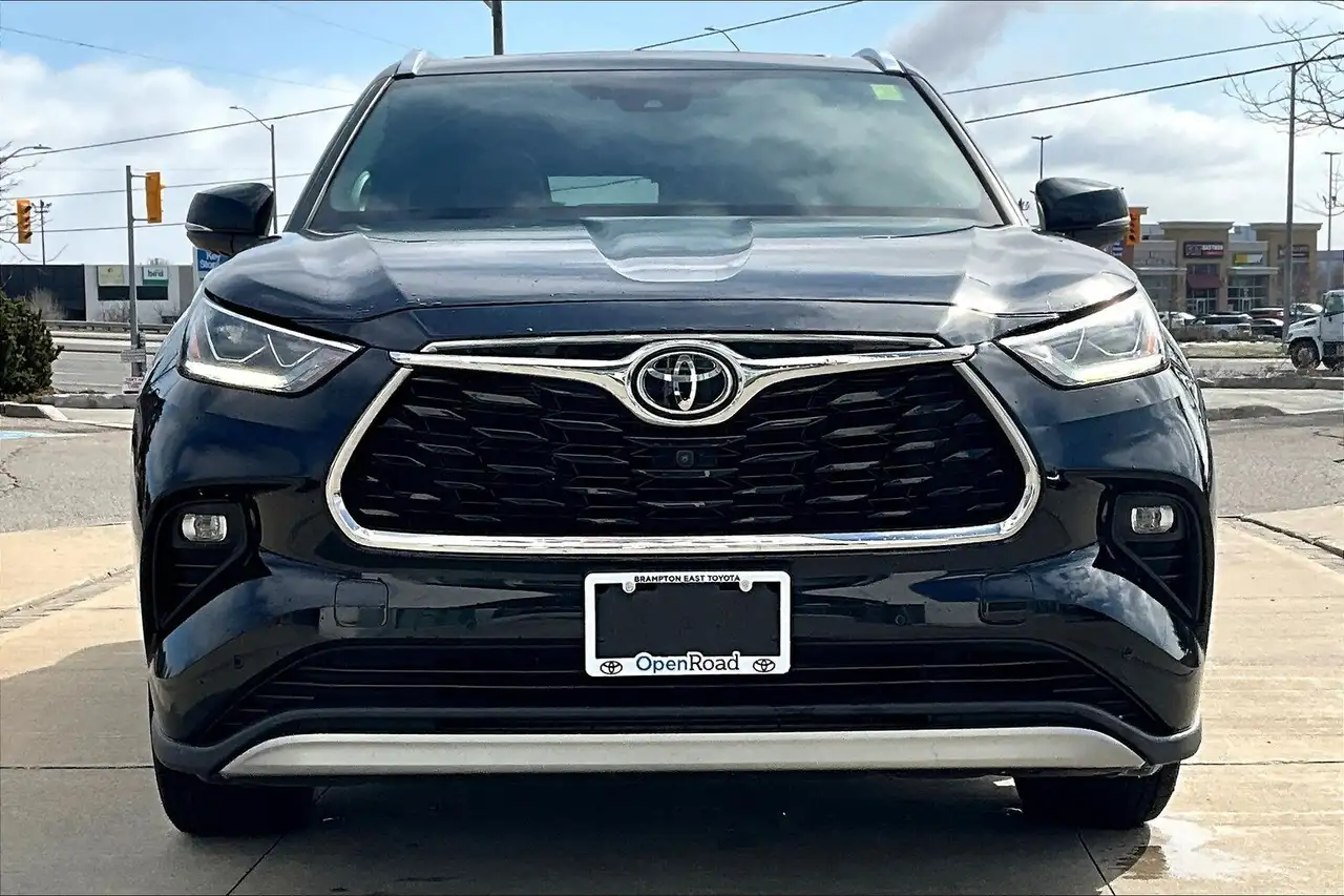 Toyota Highlander снимка Toyota Highlander
