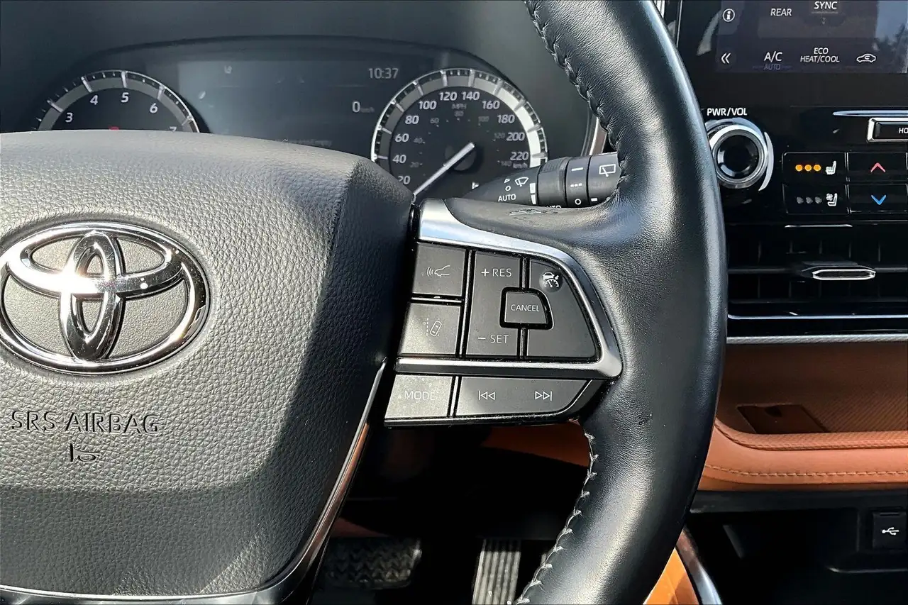 Toyota Highlander снимка Toyota Highlander
