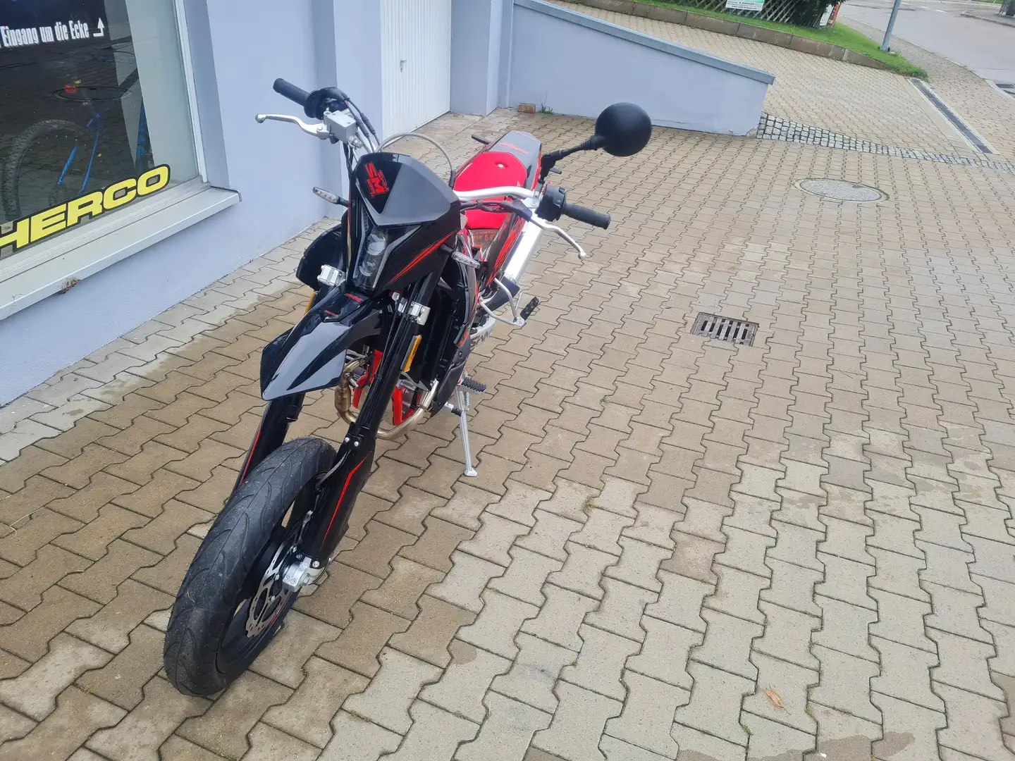 SWM SM 125 R Euro 5+, Modell 2025, Rot - 2