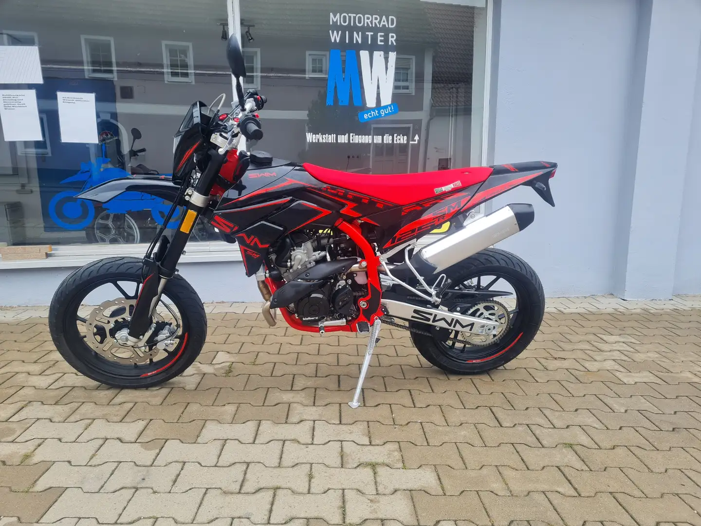 SWM SM 125 R Euro 5+, Modell 2025, Rot - 1