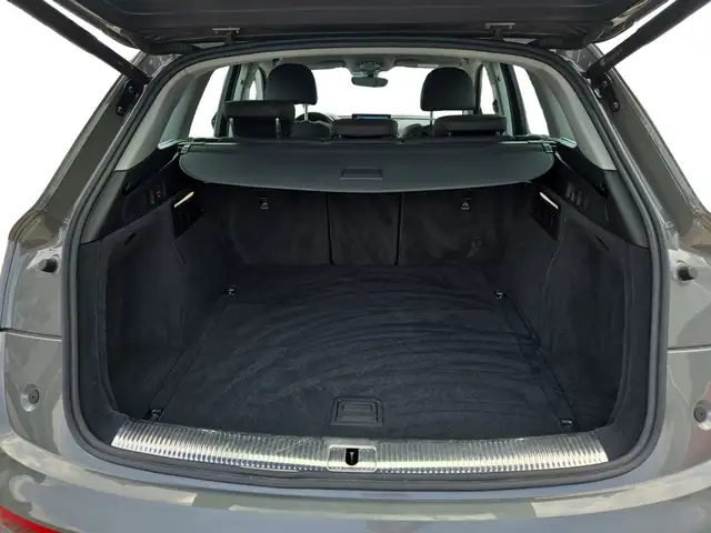 Audi Q5 view 14