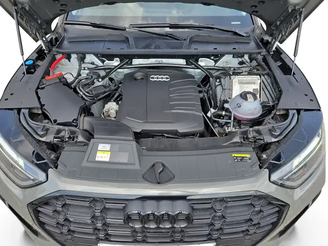 Audi Q5 view 12