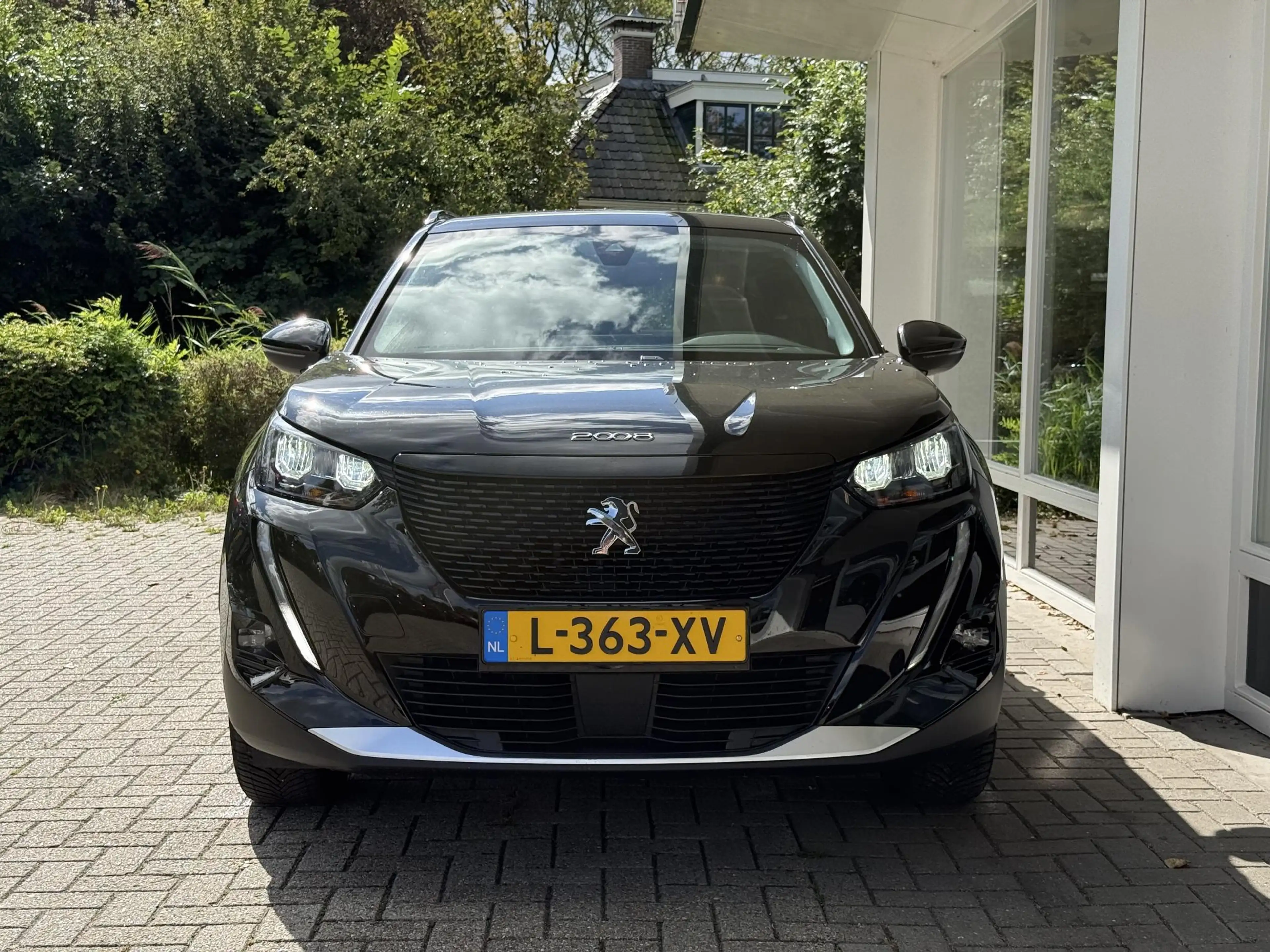 Peugeot e-2008 EV Blue Lease Allure 50 kWh | Achteruitrijcamera | — photo 4