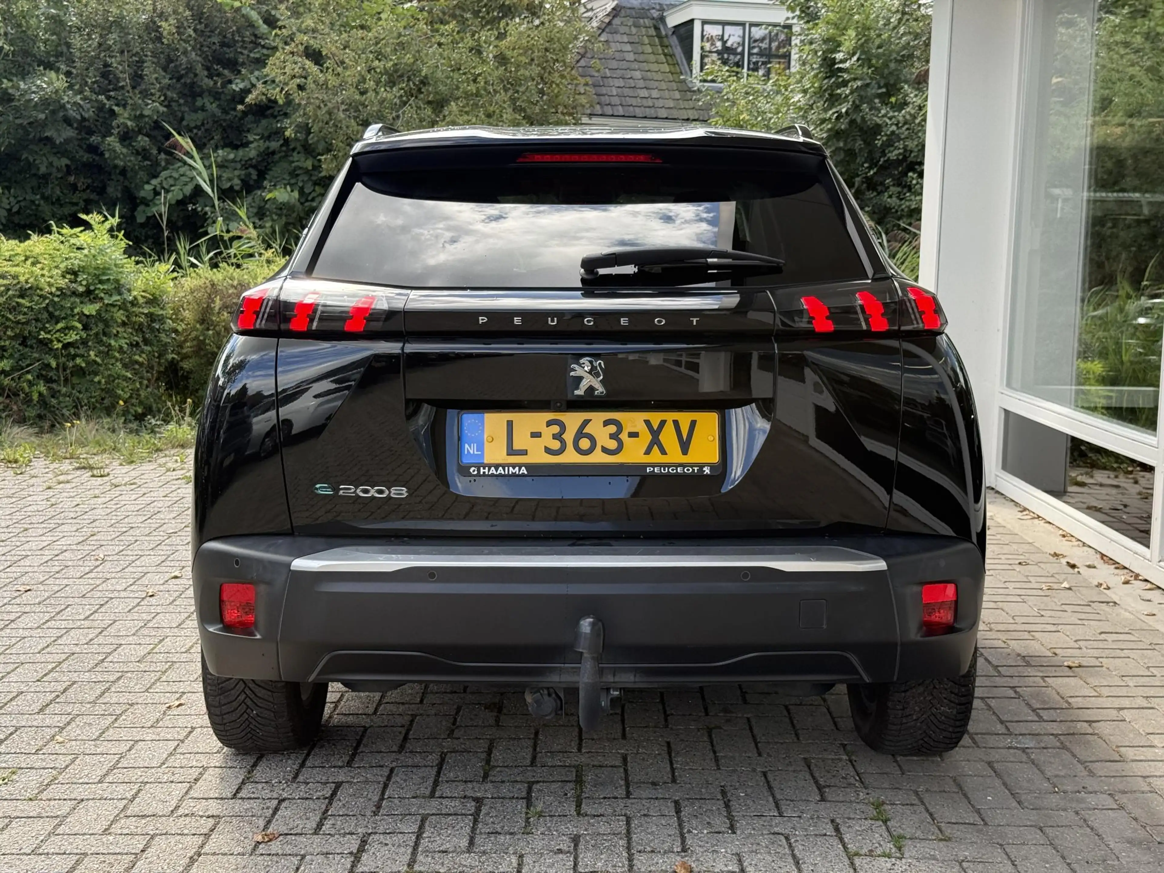 Peugeot e-2008 EV Blue Lease Allure 50 kWh | Achteruitrijcamera | — photo 5