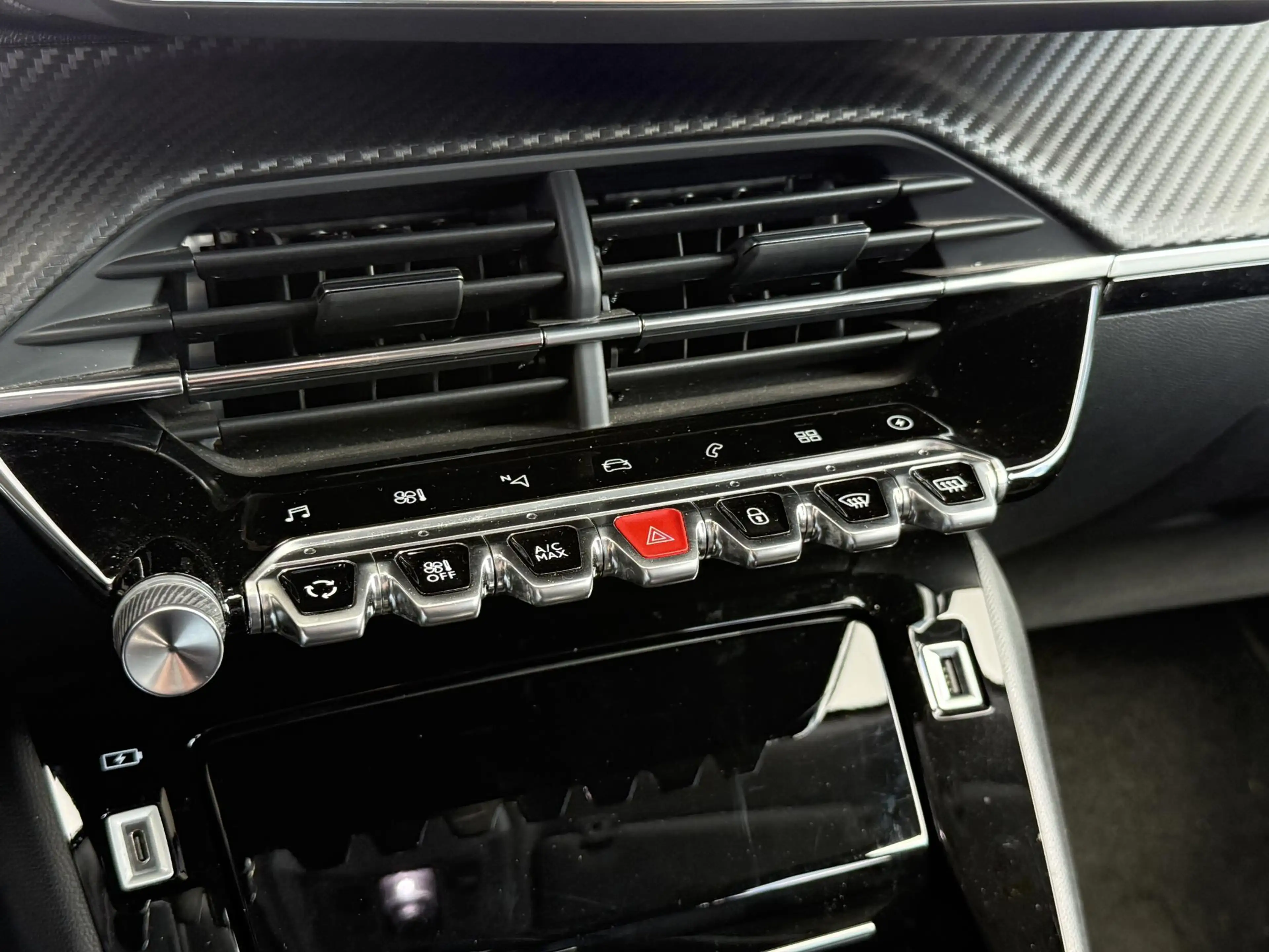 Peugeot e-2008 EV Blue Lease Allure 50 kWh | Achteruitrijcamera | — photo 15