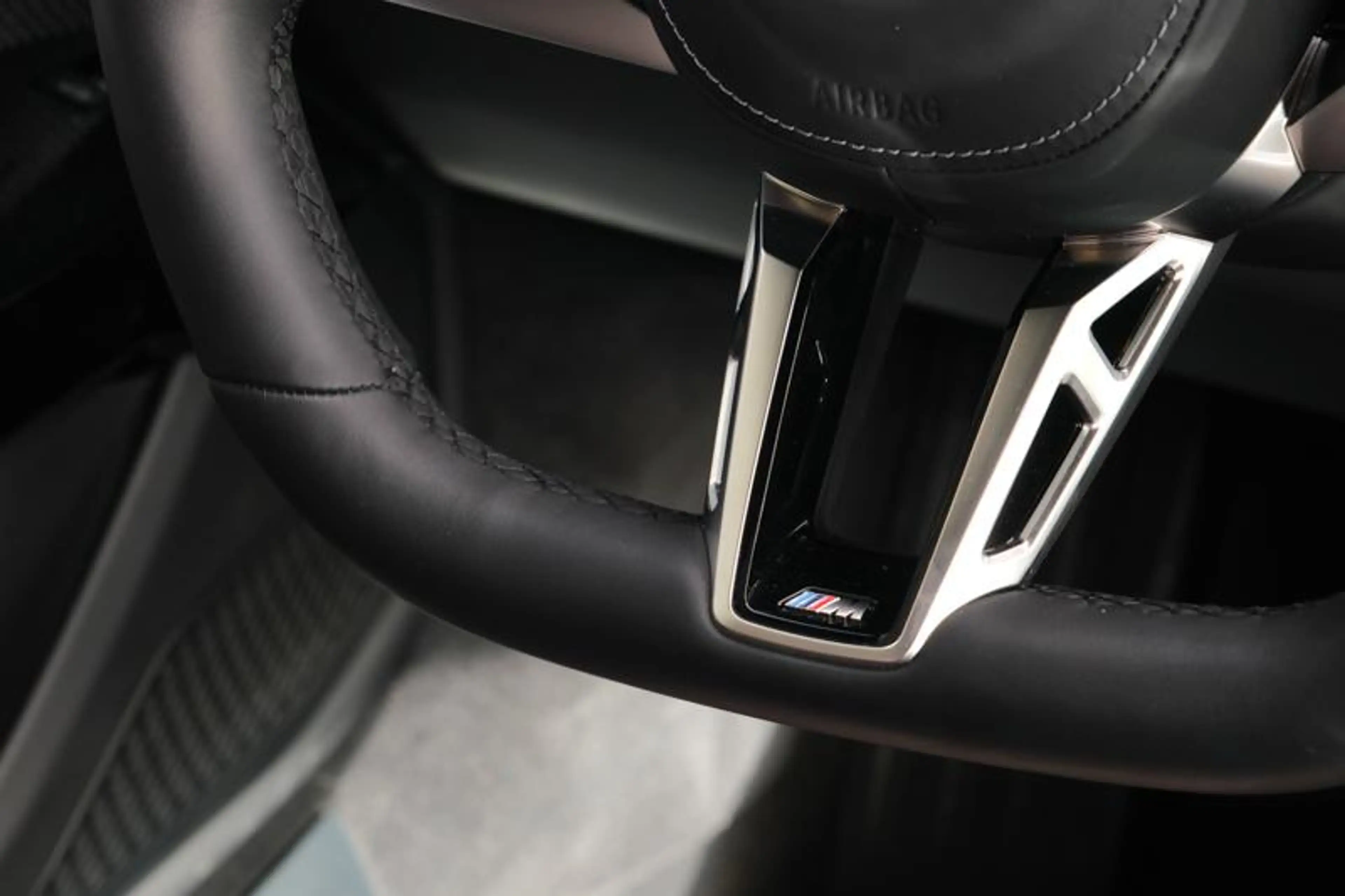 BMW 750 750e xDrive M Sport PRO | INDIVIDUAL | MASSAGE — photo 14