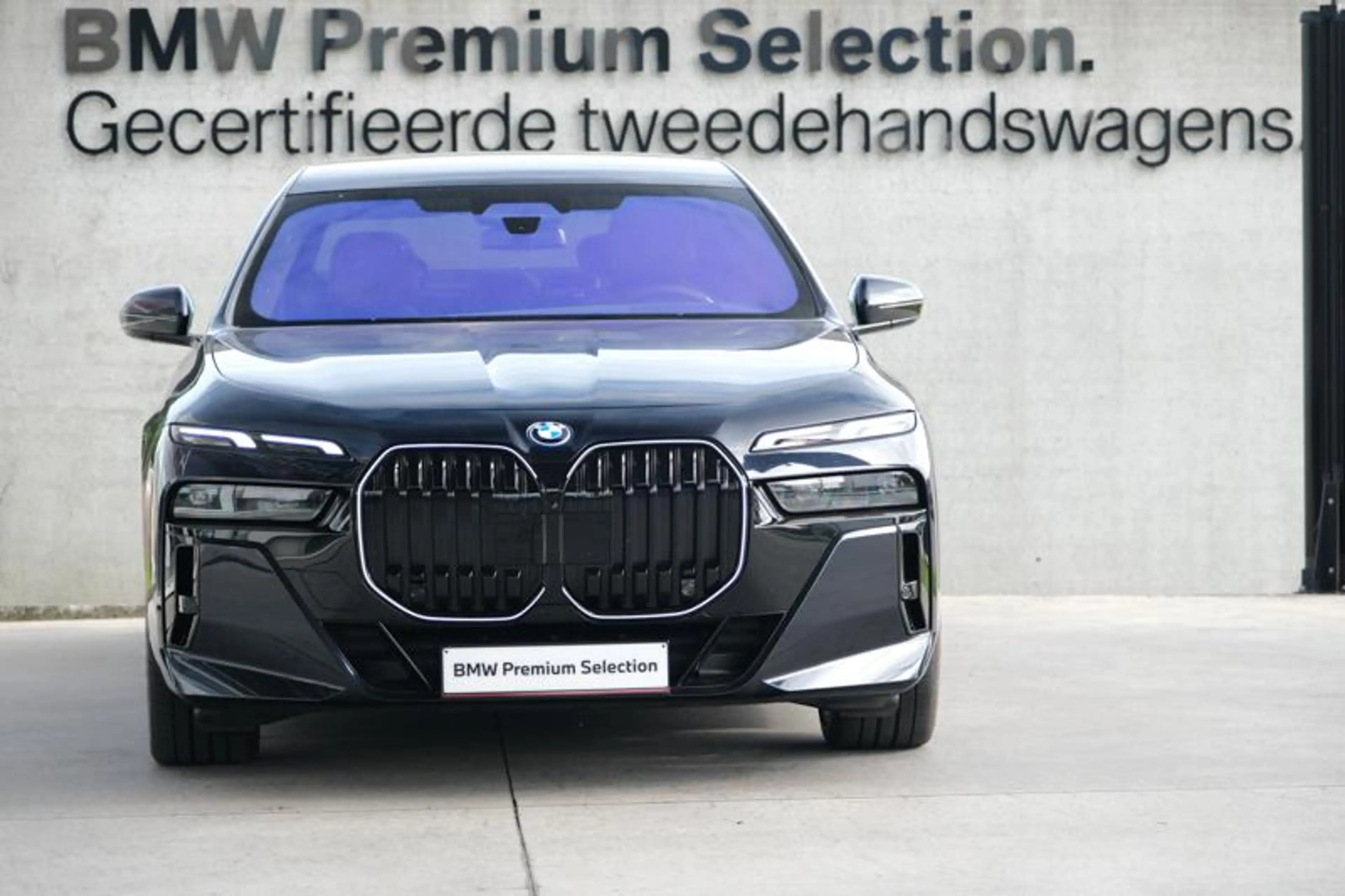 BMW 750 750e xDrive M Sport PRO | INDIVIDUAL | MASSAGE — photo 2