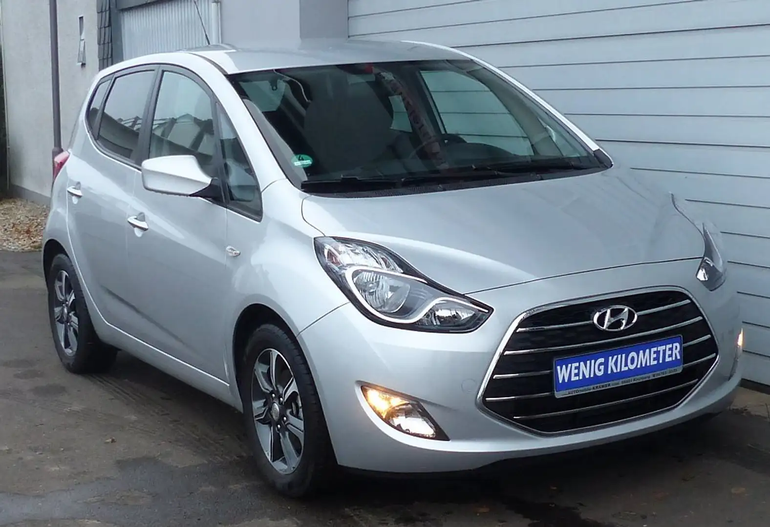 Hyundai iX20 ix20 1.6 blue YES! Plus nur 16500 KM Gris - 2