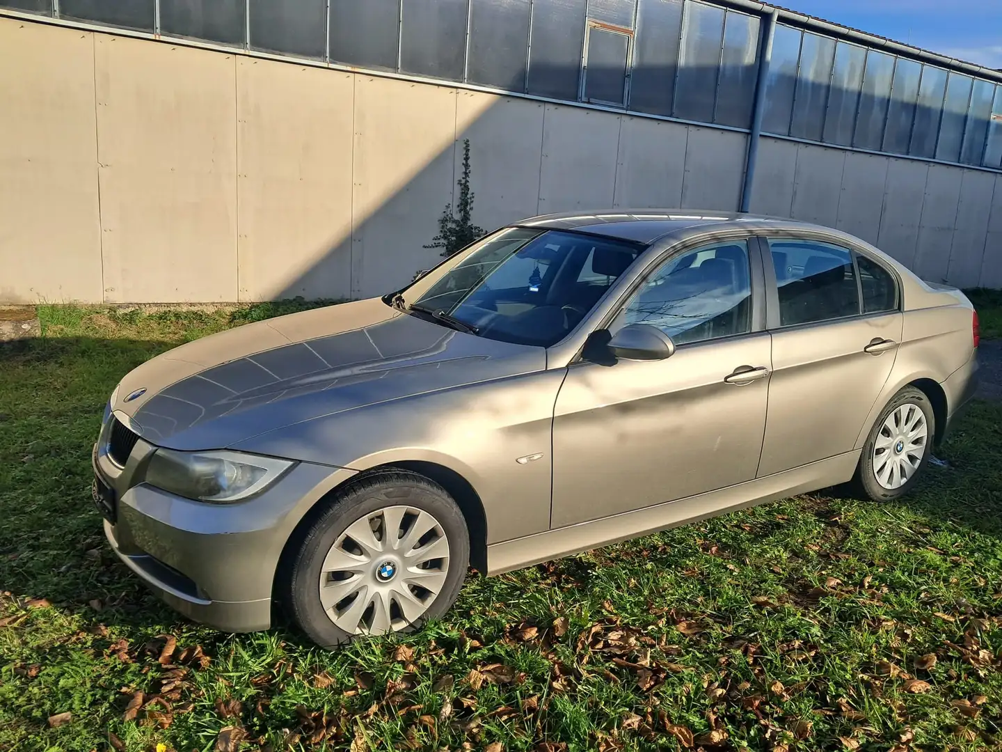 BMW 318 318i Bronze - 1